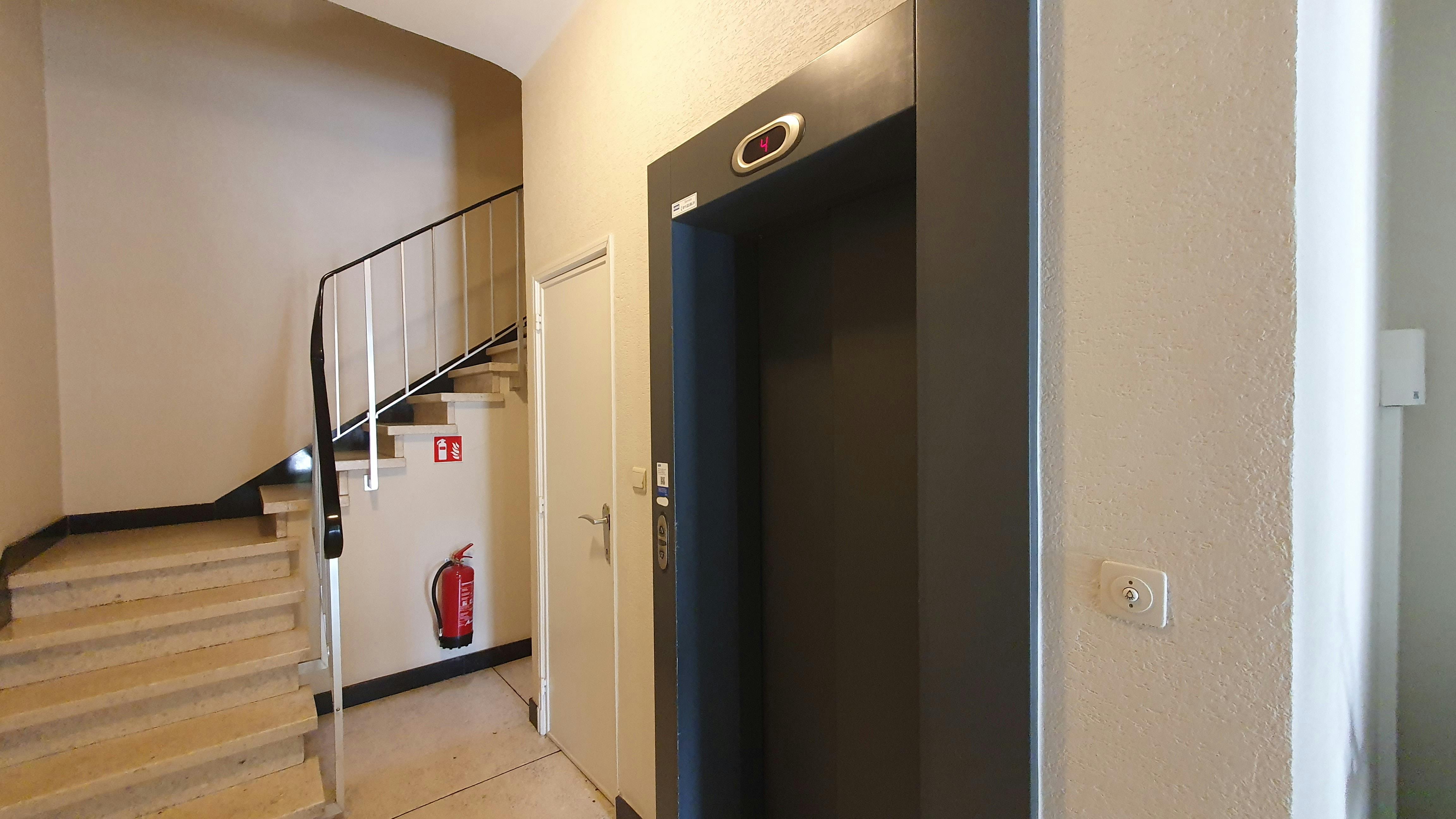 TE HUUR: 2 slaapkamer appartement inHasselt centrum  foto 2