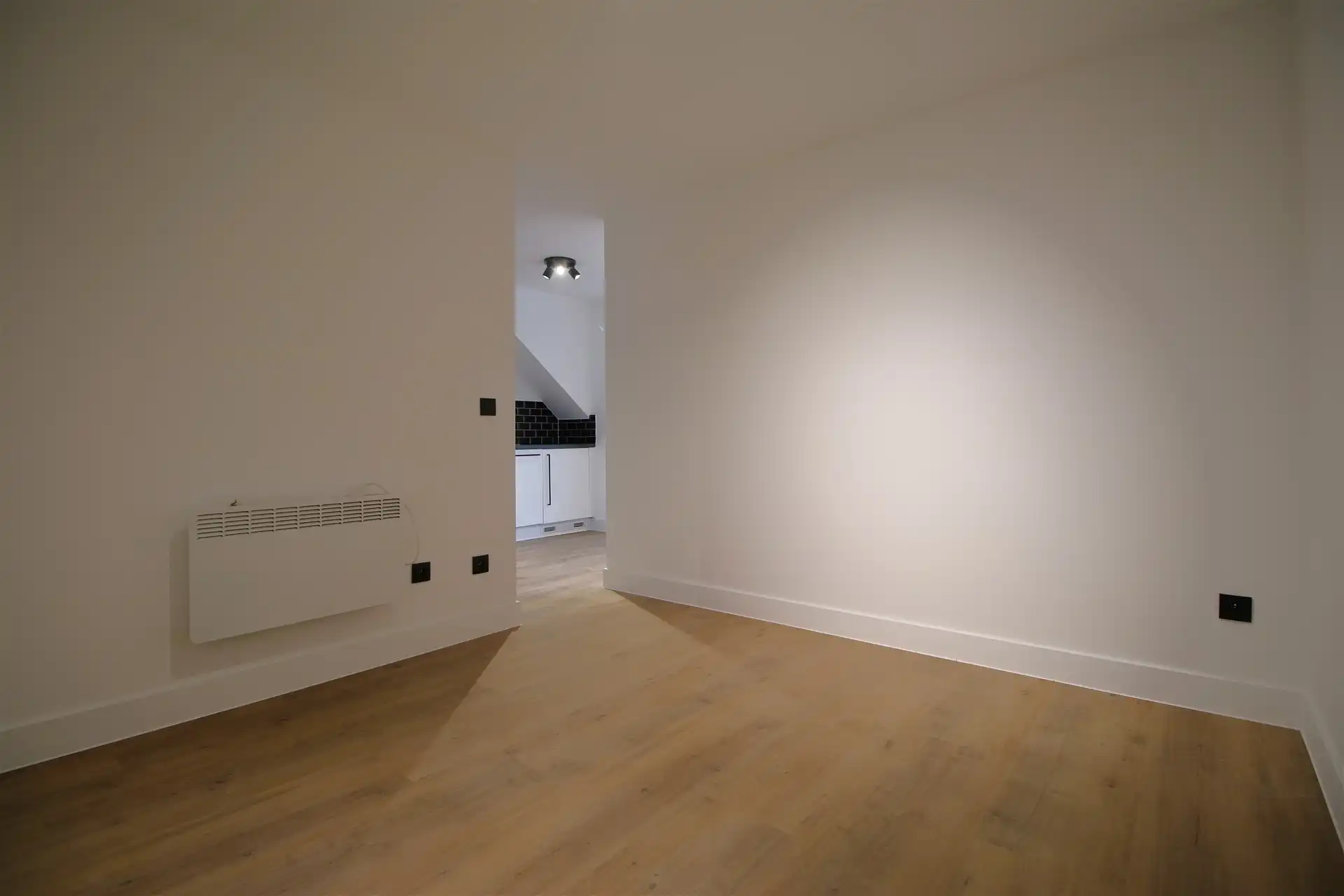 Vernieuwd éénkamerappartement in centrum Sint-Jozef foto 10