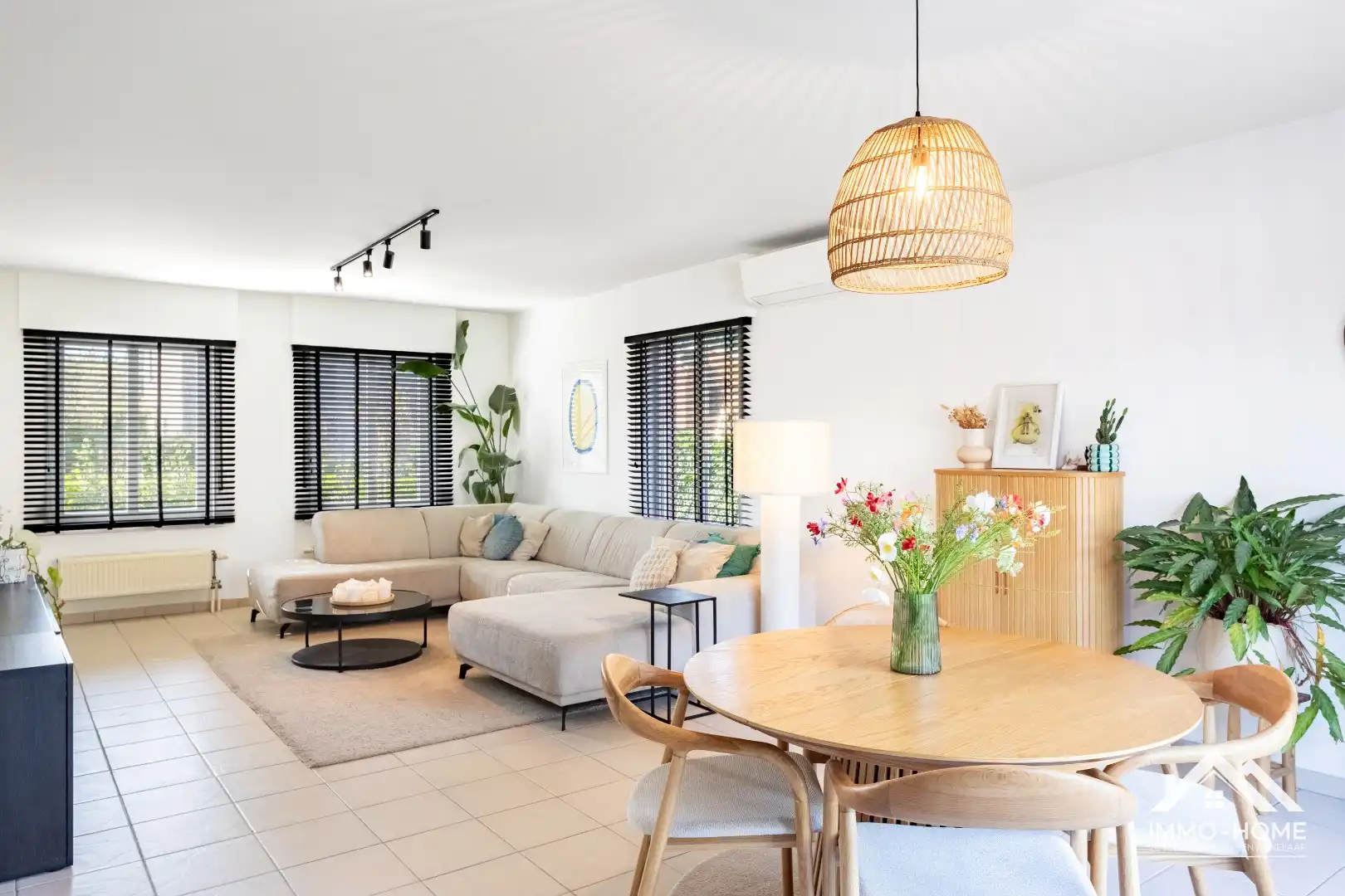 Knappe vrijstaande woning met ruime grond op landelijke ligging!  foto 7