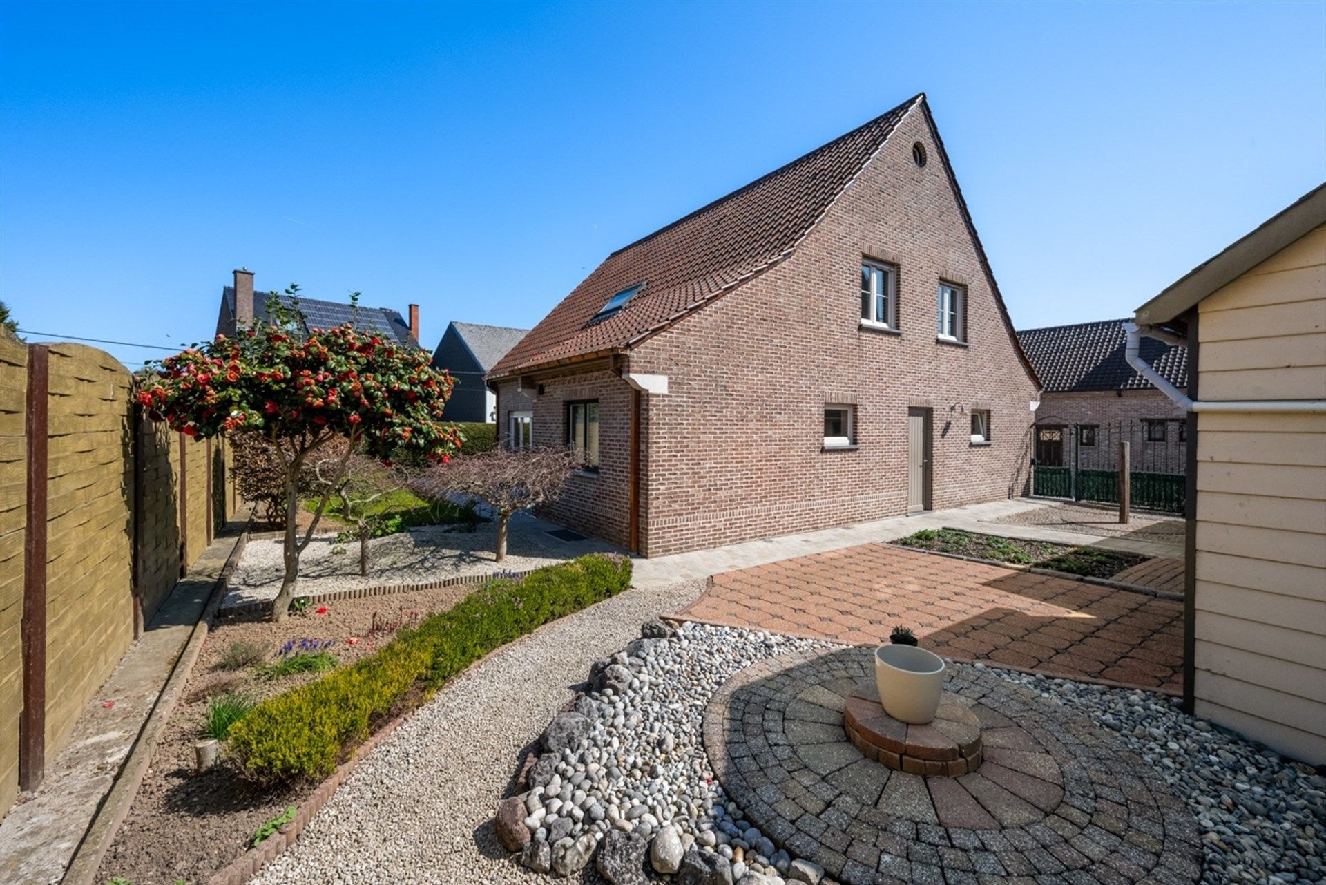 Zeer goed onderhouden open bebouwing te Heldergem foto 22