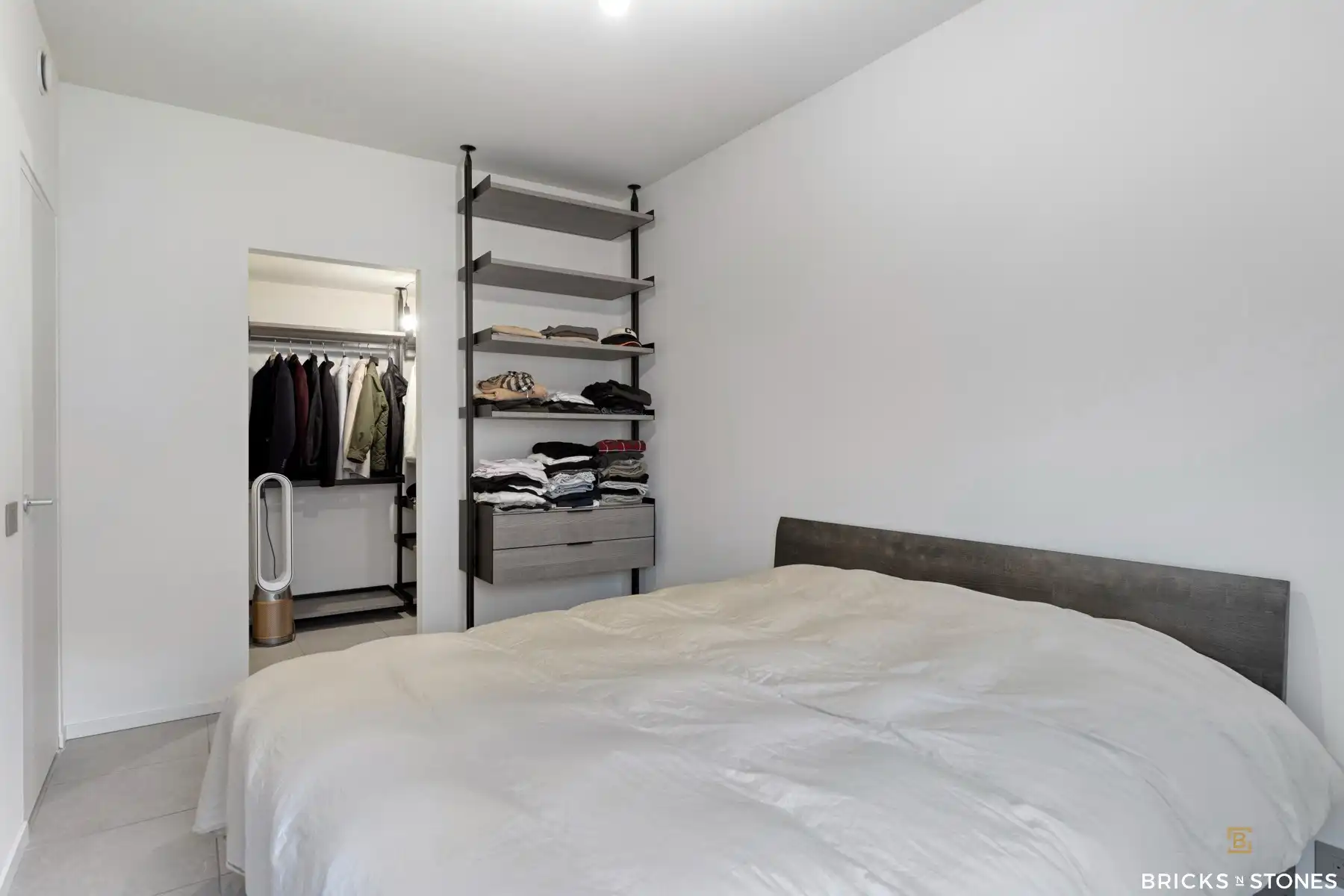 Appartement met 2 slaapkamers en parking in Cadixwijk foto 10