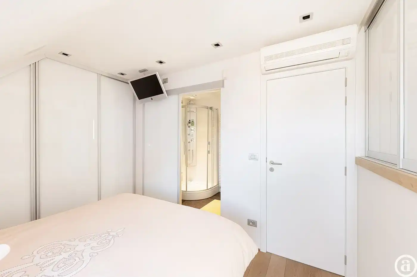Moderne duplex met ruime terrassen nabij strand foto 19