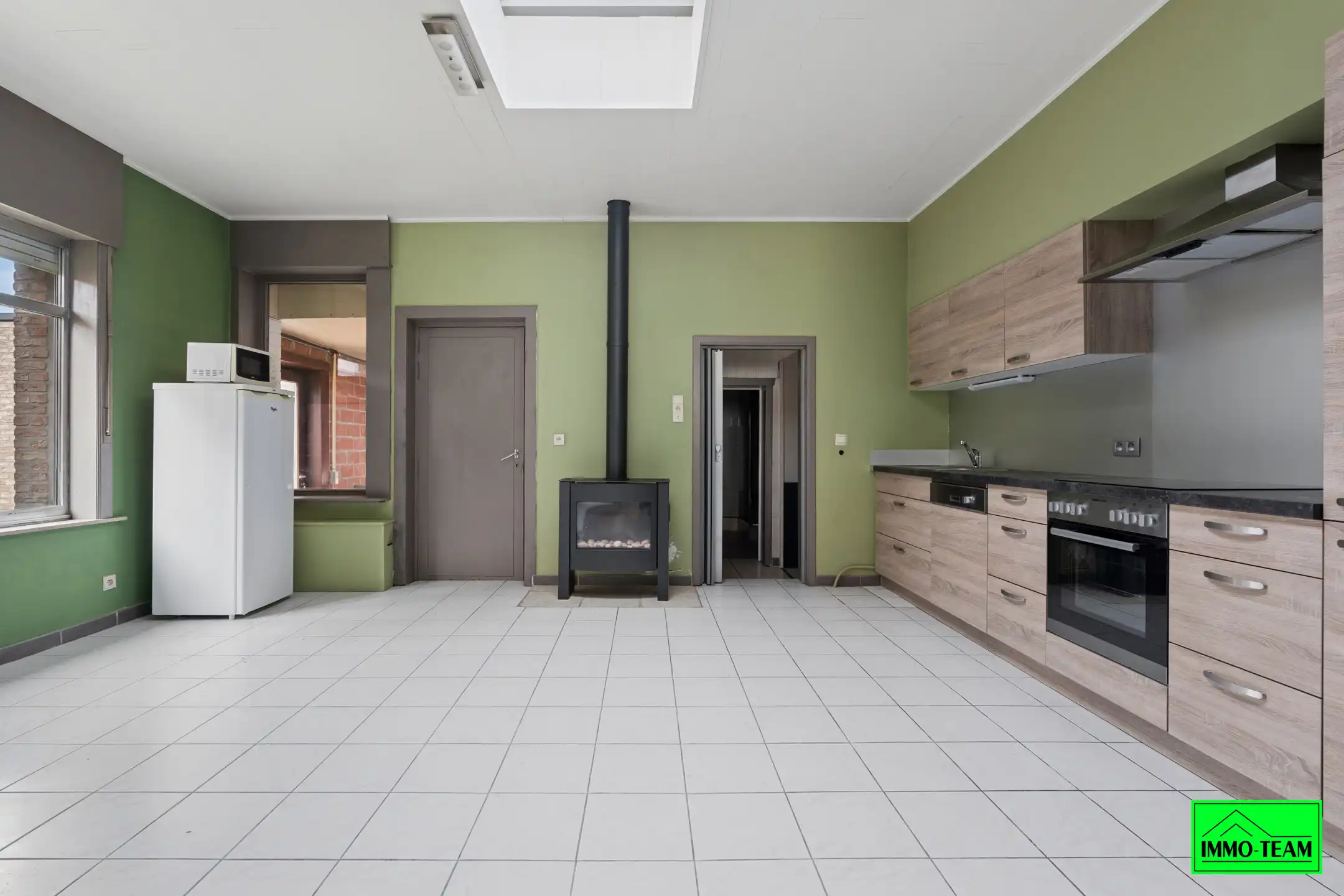 Deels gerenoveerde gezinswoning met potentieel  foto 9