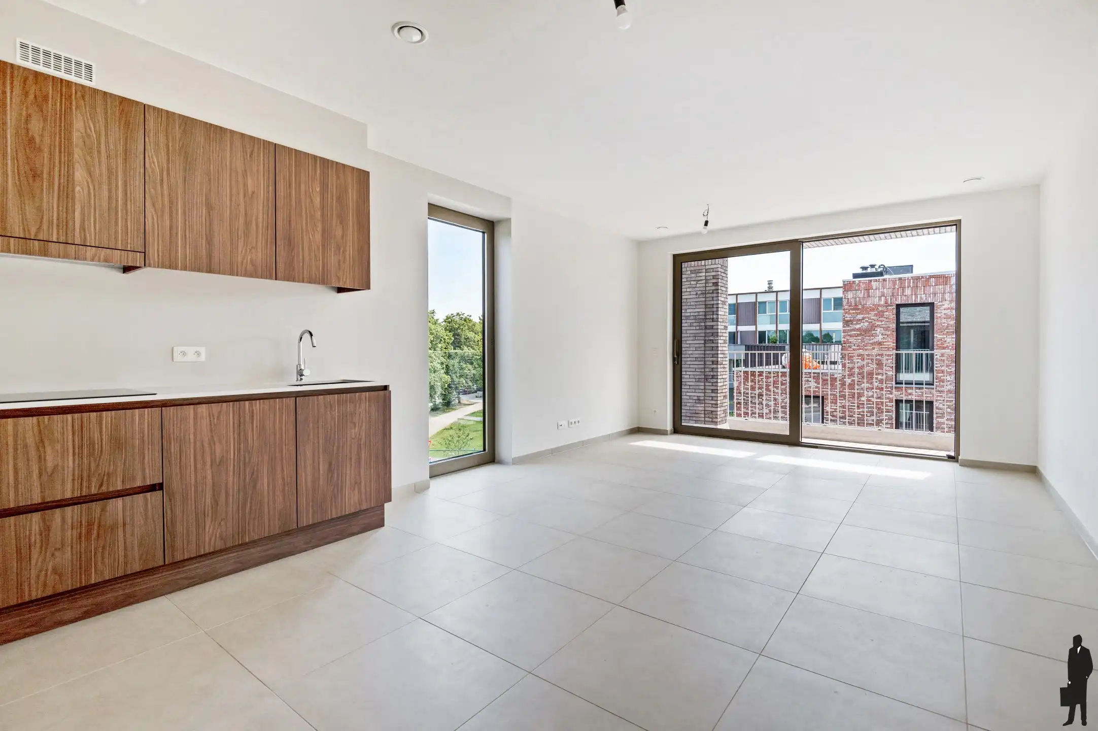 Nieuwbouw appartement met 2 slks, terras en autostaanplaats foto 3