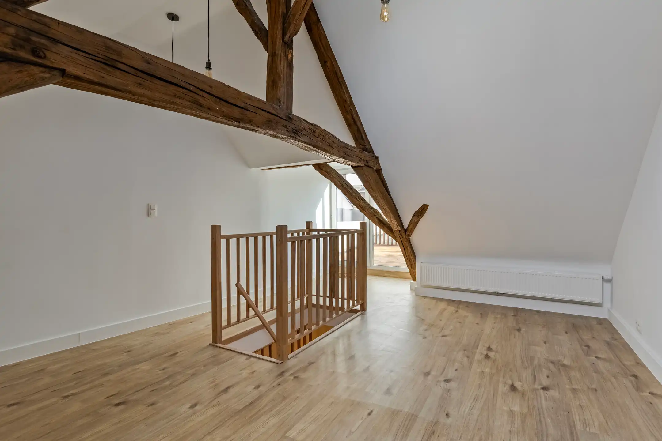 Prachtig gerenoveerde woning (met eventuele handelsruimte) foto 19