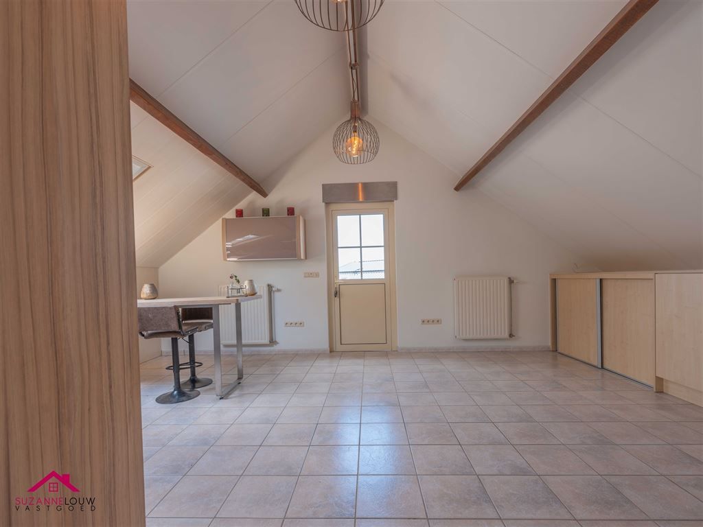 Stijlvol gerenoveerde, vrijstaande woning foto 31