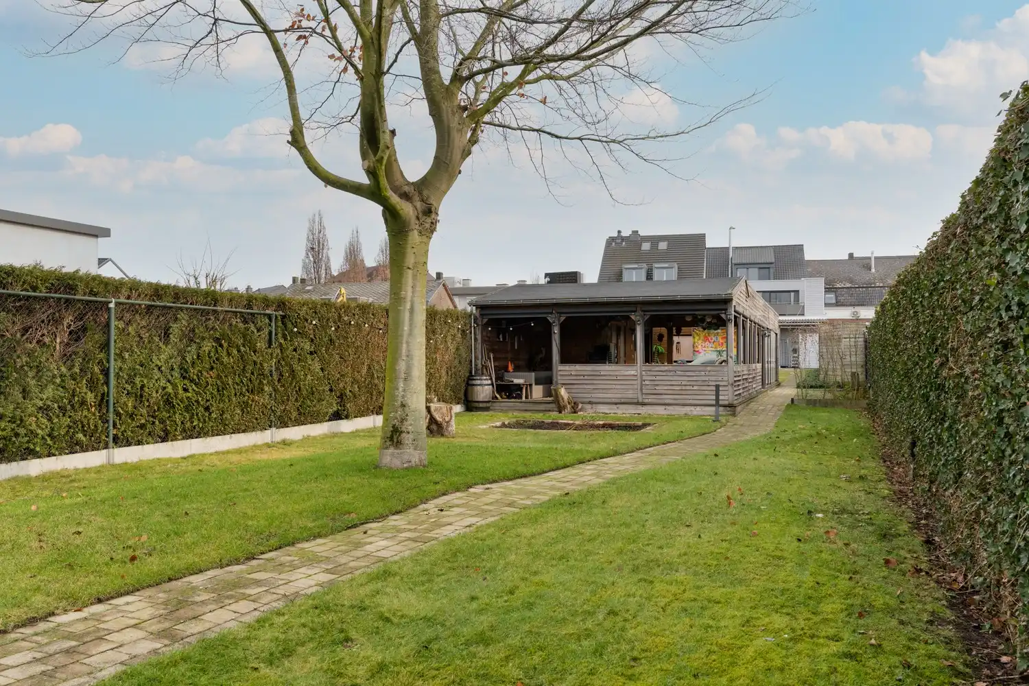 Bekende frituur met super mooi duplex appartement en zwembad te Achel foto 60