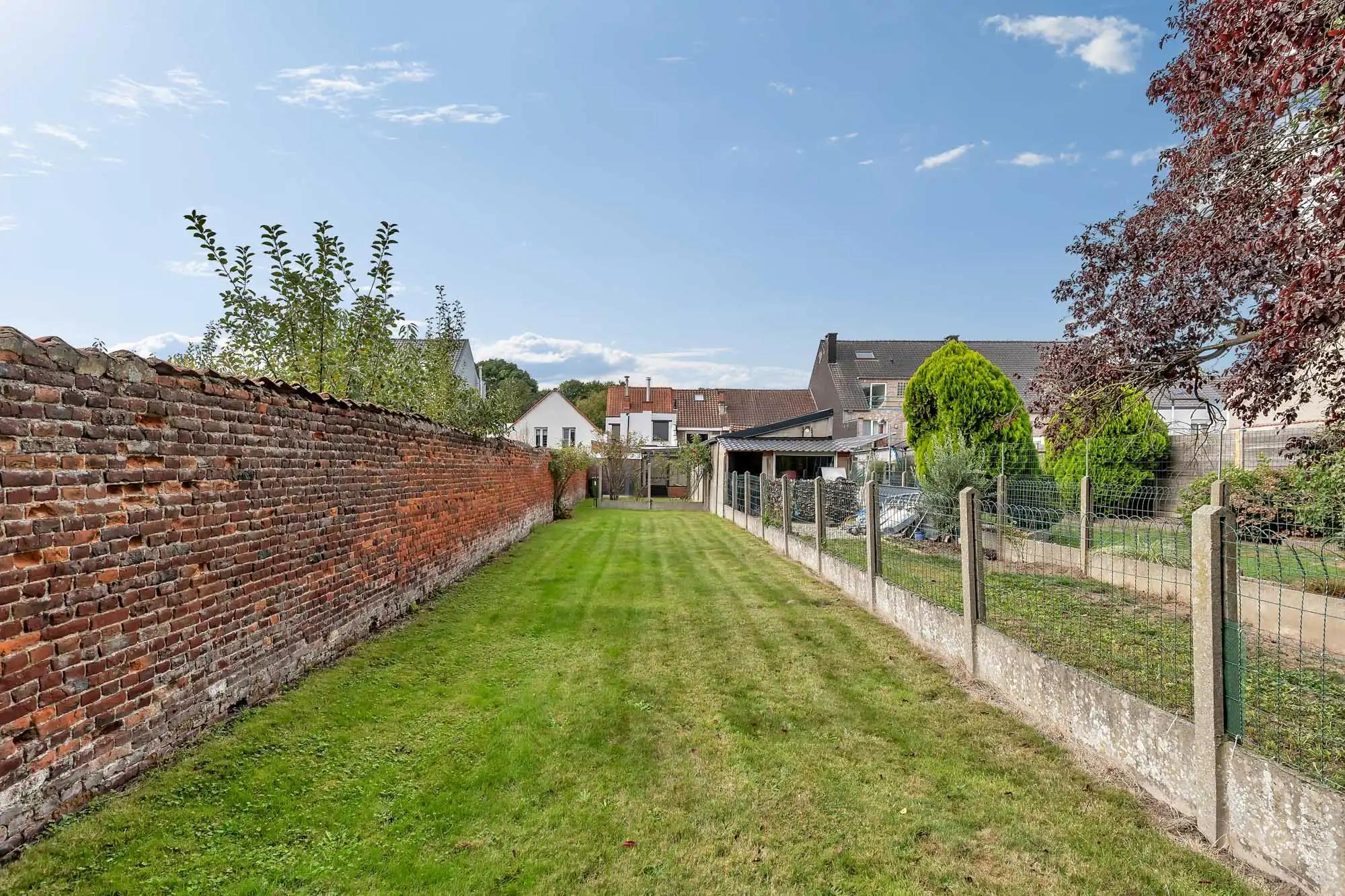 Goed onderhouden ruime rijwoning met tuin foto 23