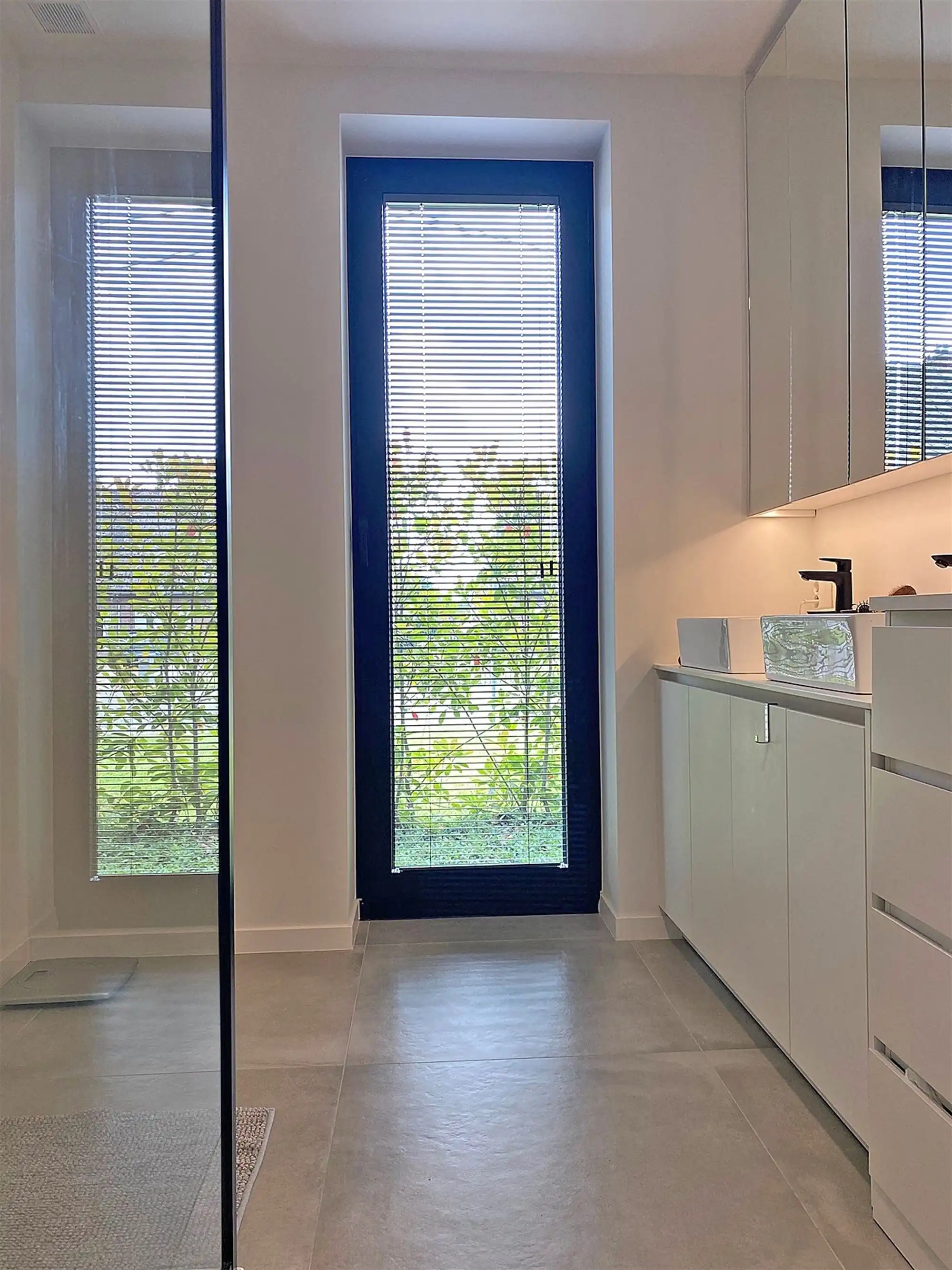 Instapklaar GELIJKVLOERS-APPARTEMENT met 2 slaapkamers, terras en ondergrondse autostaanplaats (1) & -kelder  foto 11