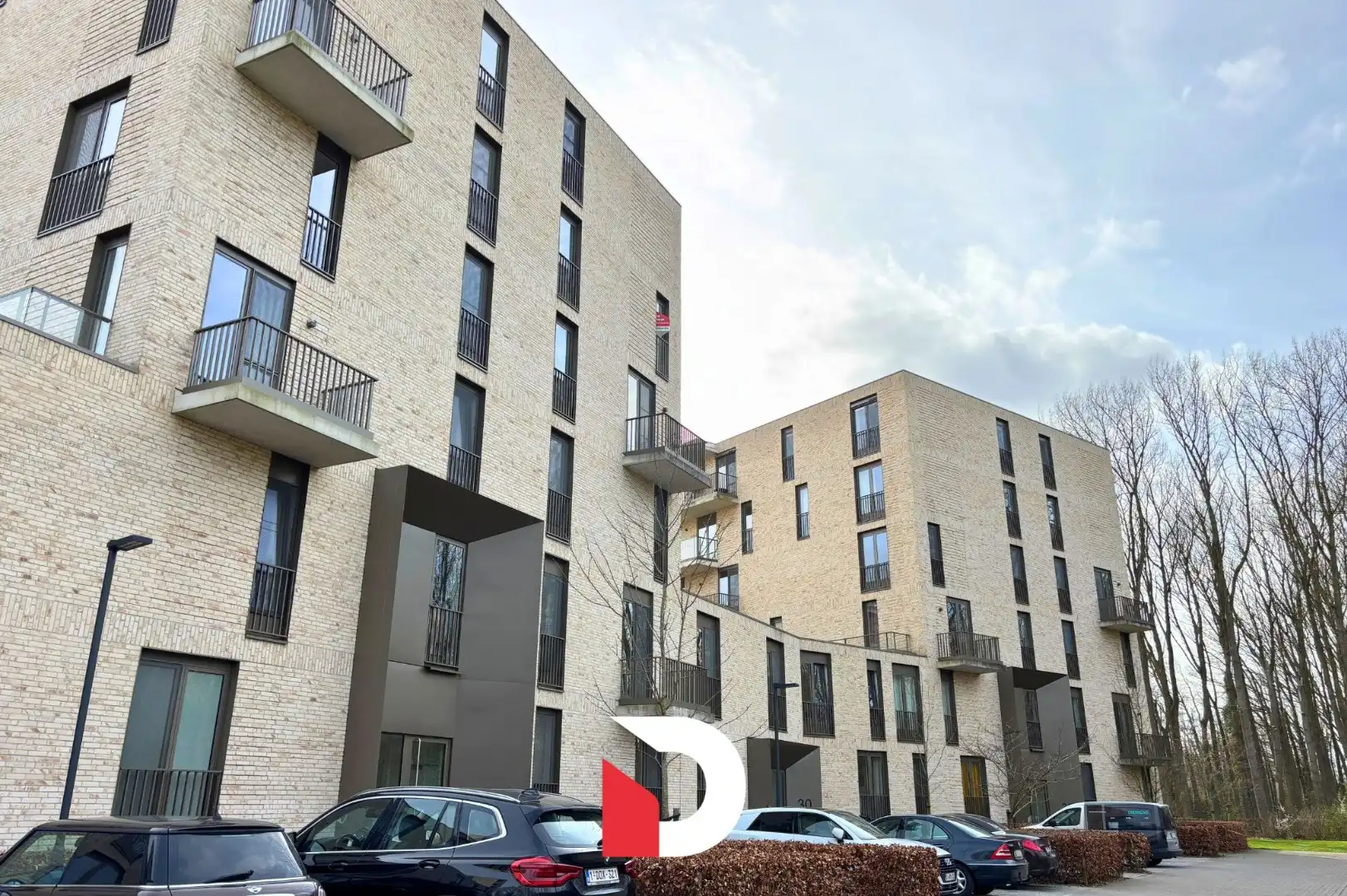 Recent appartement met 2 slaapkamers en zeer aangenaam hoekterras foto {{pictureIndex}}