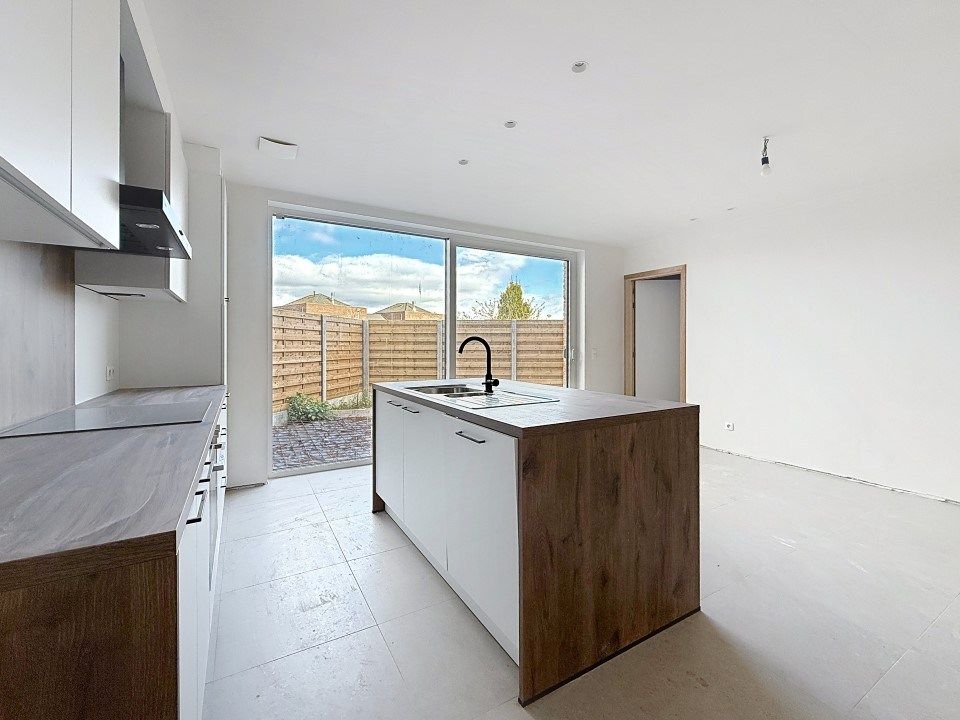 Centraal gelegen gelijkvloers appartement met 2 slaapkamers foto 2
