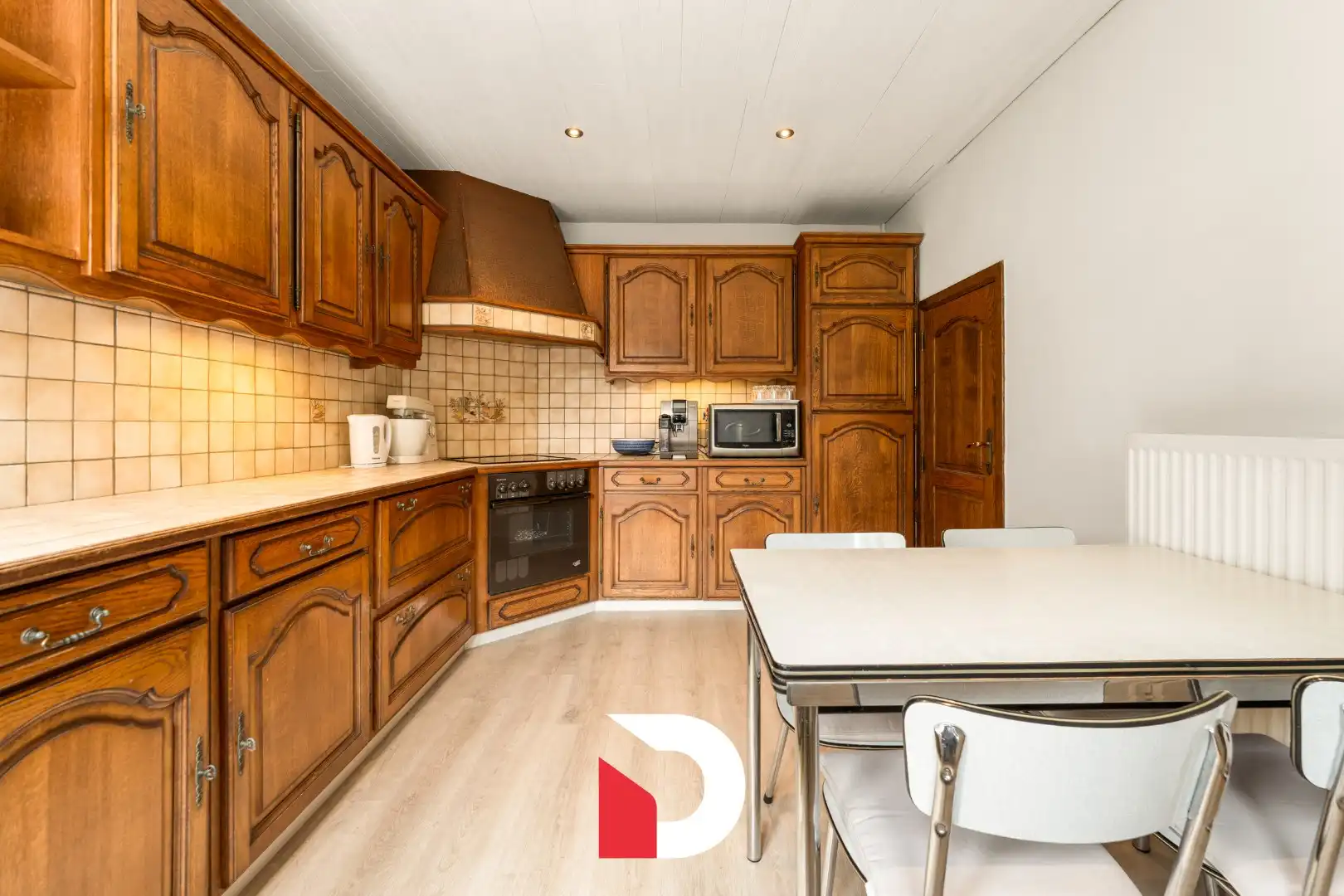 Modernistische villa met prachtige, zongerichte tuin gelegen te 'Kristus Koning'.  foto 13