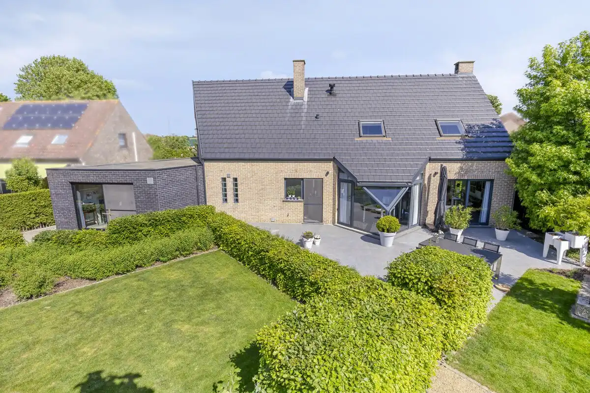 gezellige en lichtrijke villa op 9,50 are - 100 % instapklaar foto 3