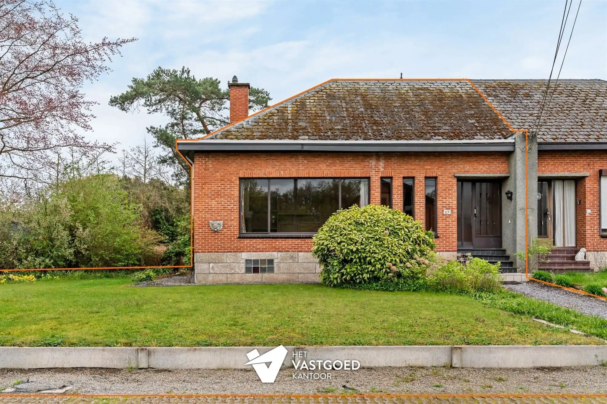 TE RENOVEREN WONING MET 3 SLAAPKAMERS OP RUSTIGE DOCH CENTRALE LIGGING IN LUMMEN (MELDERT) foto 26