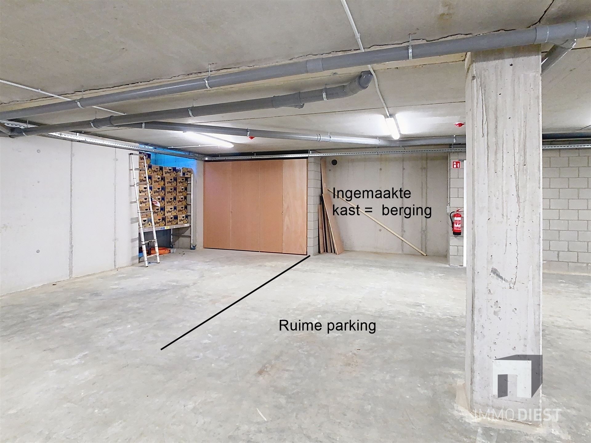 Gelijkvloers appartement met terras en tuintje foto 18