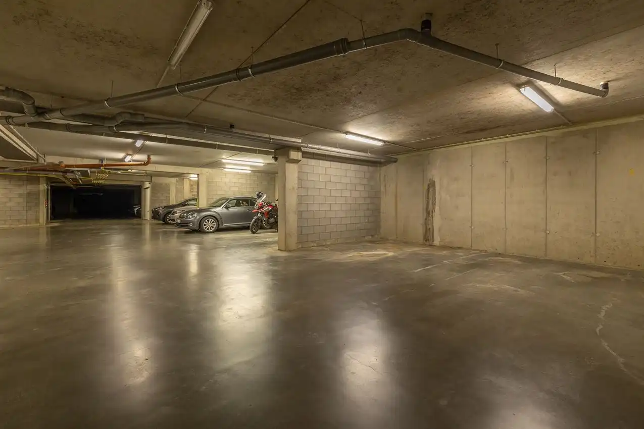 Penthouse met 3 slpk., riant terras, autostaanplaats en kelderberging foto 27