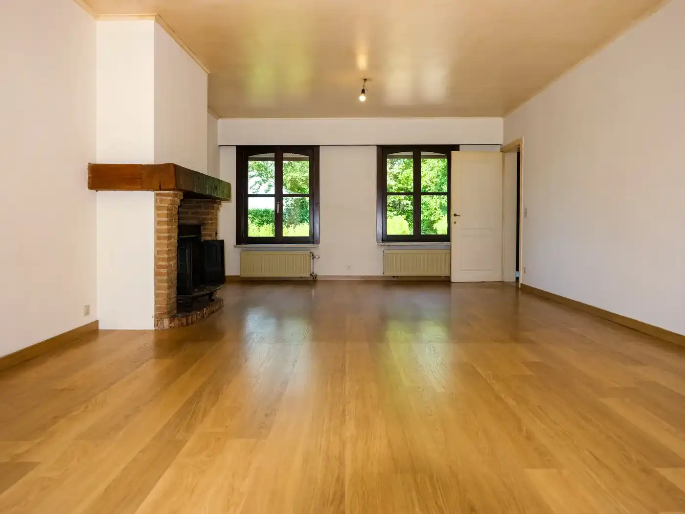 Uniek pand op 3.515 m² met prachtige tuin en volop privacy in Ingelmunster foto 9