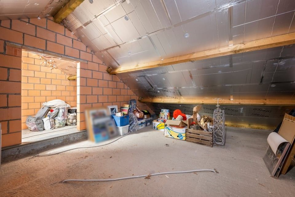 GEZELLIGE INSTAPKLARE GEZINSWONING MET 3 SLAAPKAMERS EN GARAGE IN KOZEN foto 29