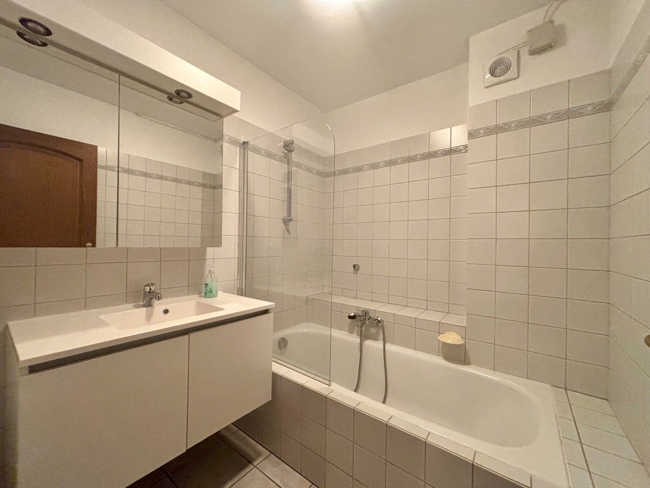 Appartement met 2 slaapkamers en terras in Wommelgem! foto 8