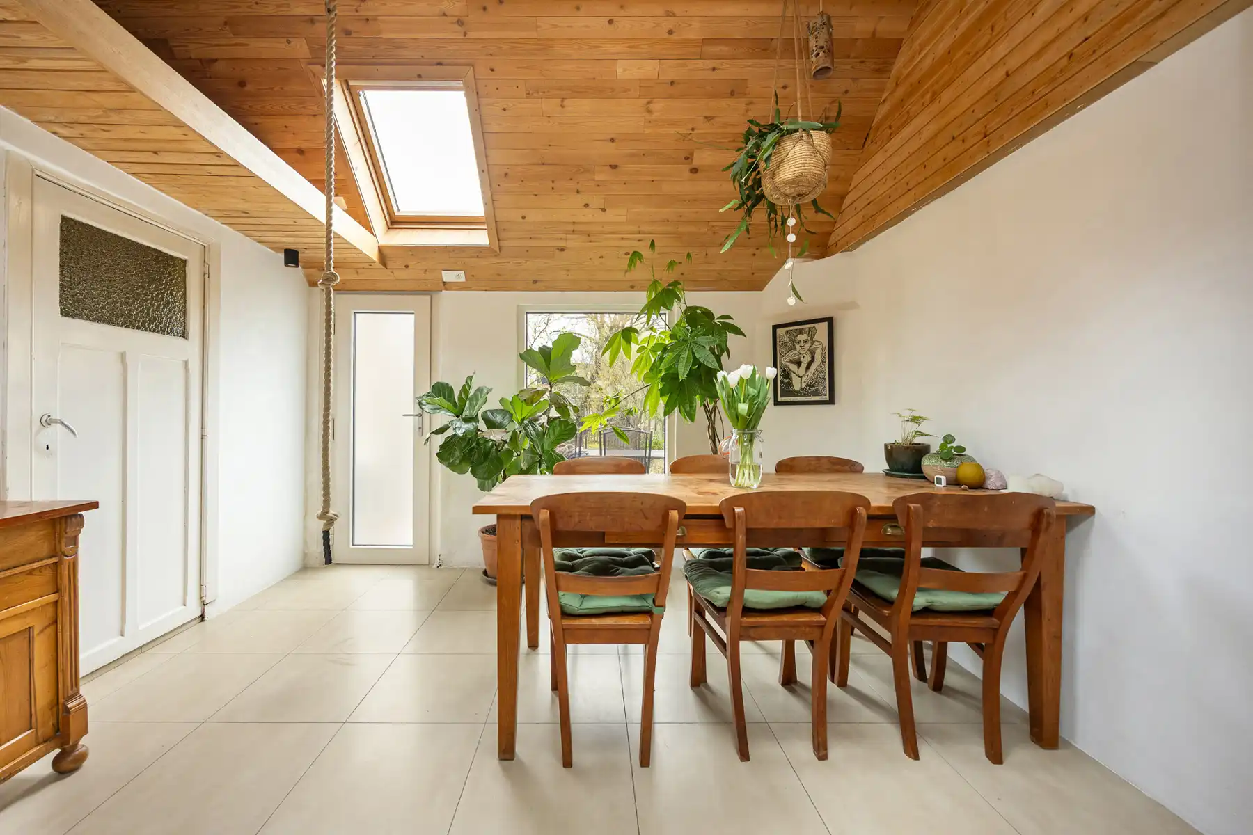 Stadswoning op een perceel van 230 m² met toegang achteraan de tuin. foto 8