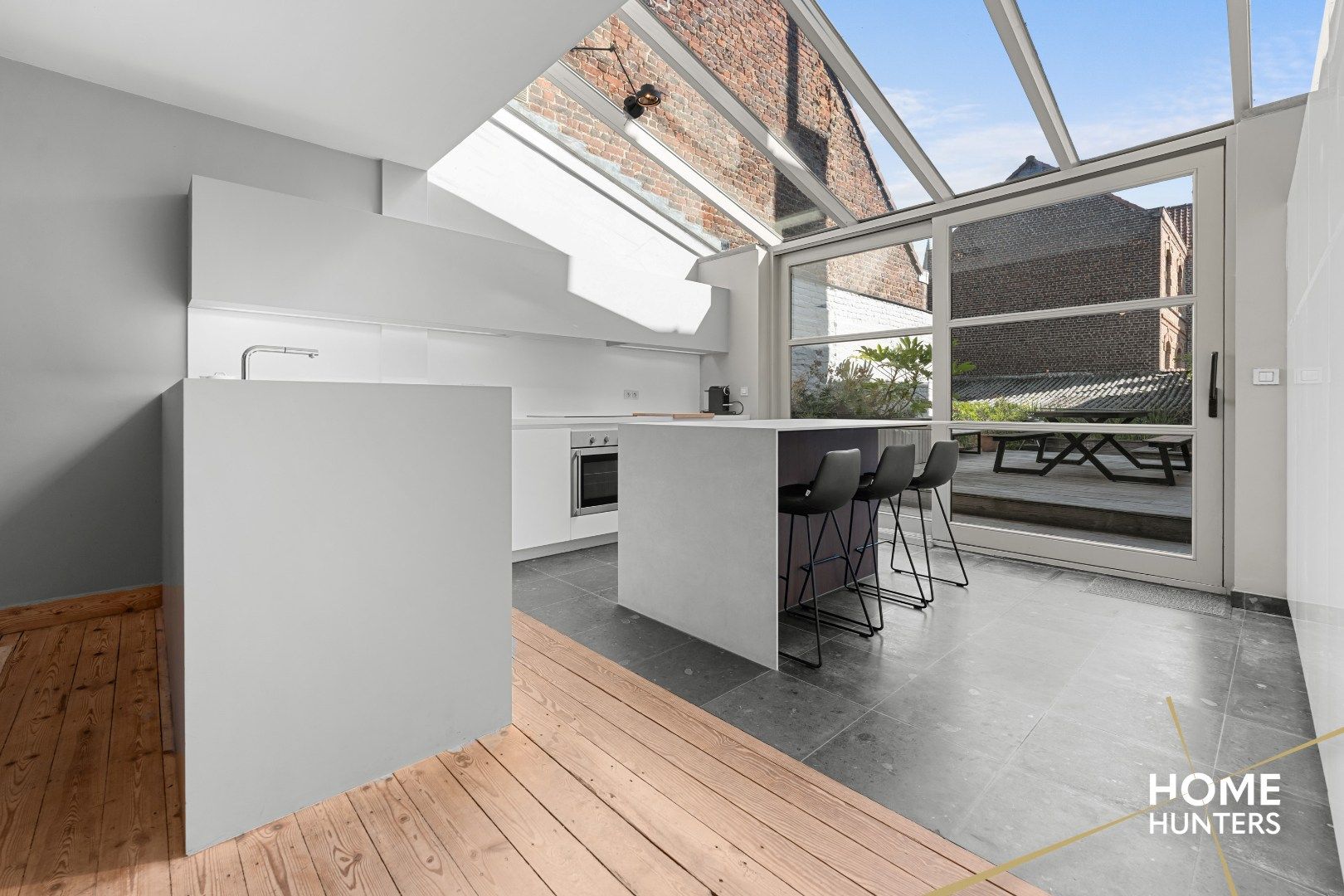 Prachtig afgewerkte herenwoning met praktijkruimte/polyvalente ruimte in het centrum van Ieper foto 10