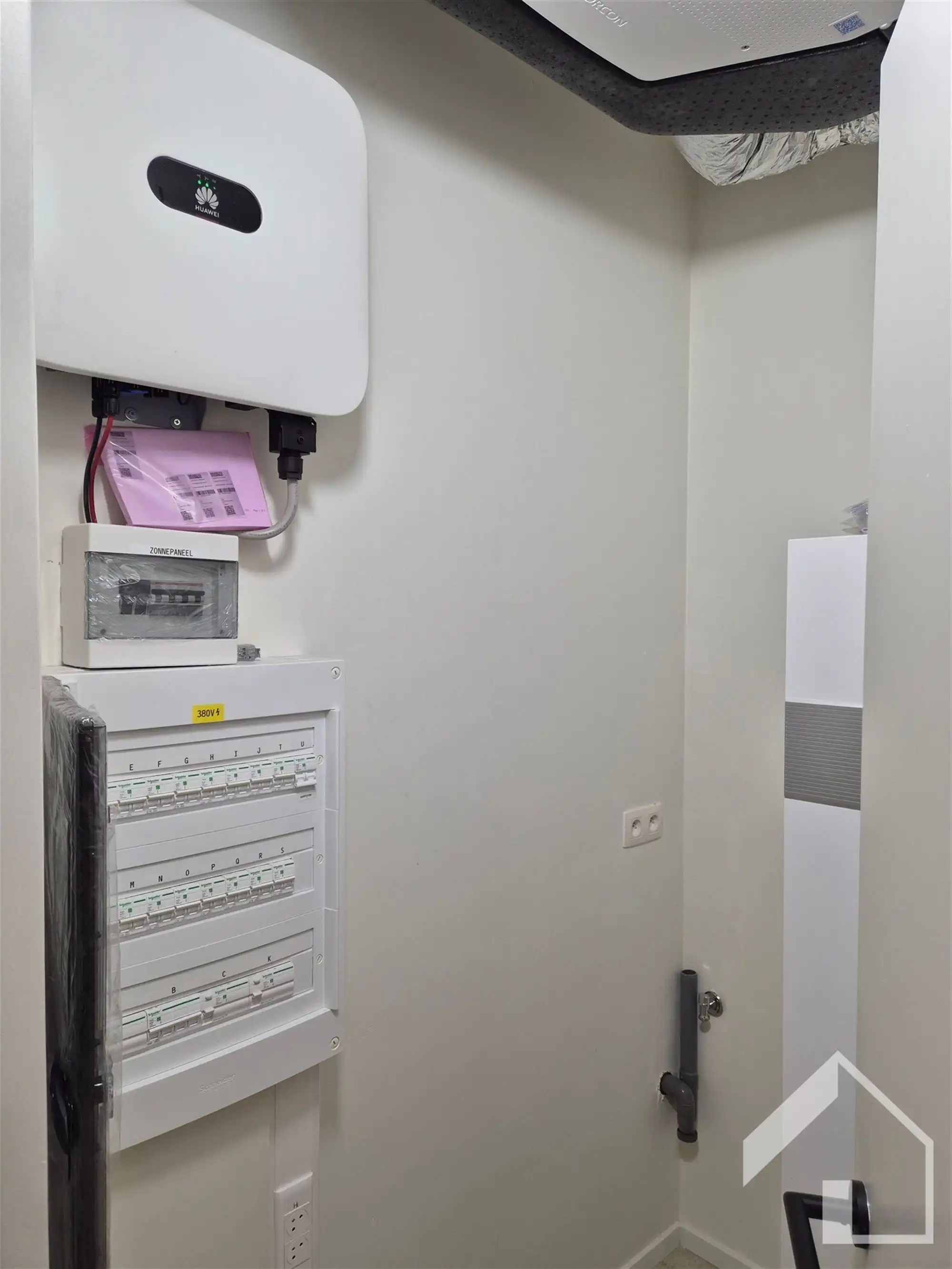 Nieuwbouw appartement op de 3de verdieping met 1 slaapkamer, terras en lift.   foto 14