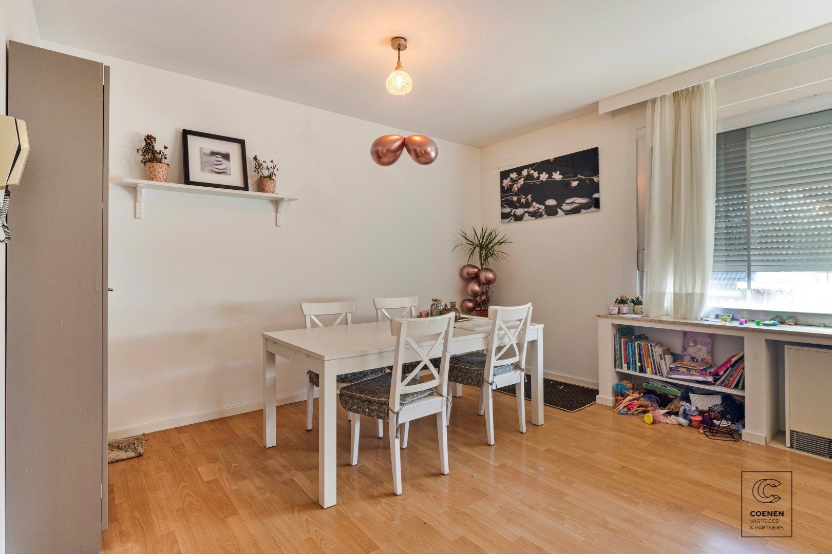 Ruim 2-slaapkamerappartement met terras en een bew. opp. van 95m² op een toplocatie te Lier. foto 3