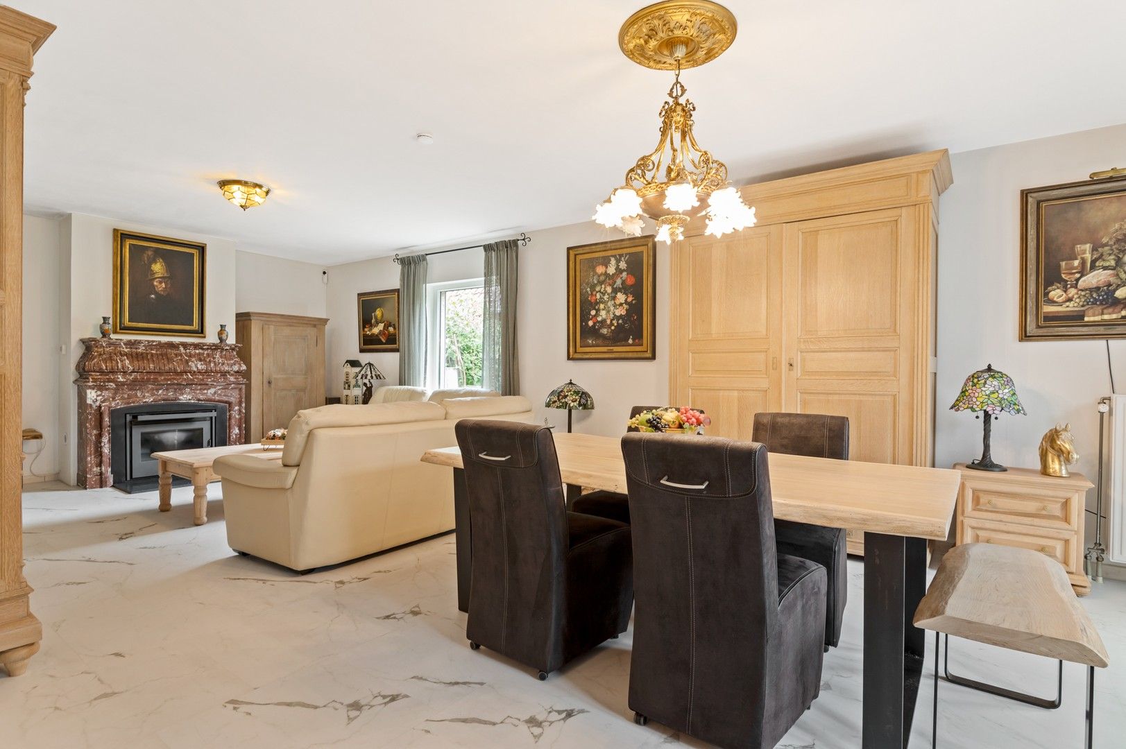 Knappe laagbouwwoning en groot bijgebouw met tuin en zwembad foto 6