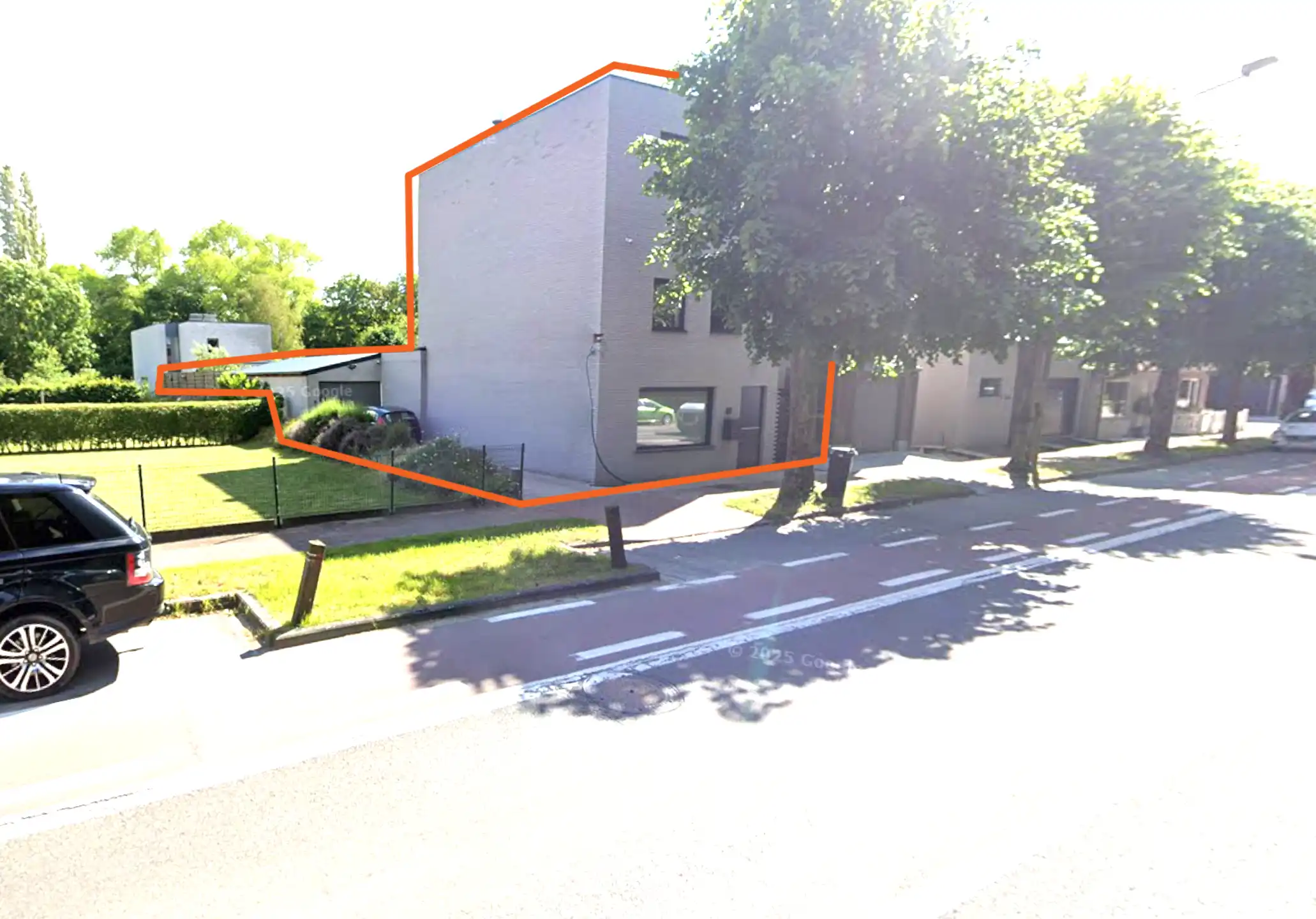 Huis te koop De Panne – Instapklaar, 4 slaapkamers, garage en zuidgerichte tuin (volledige renovatie 2023) foto {{pictureIndex}}