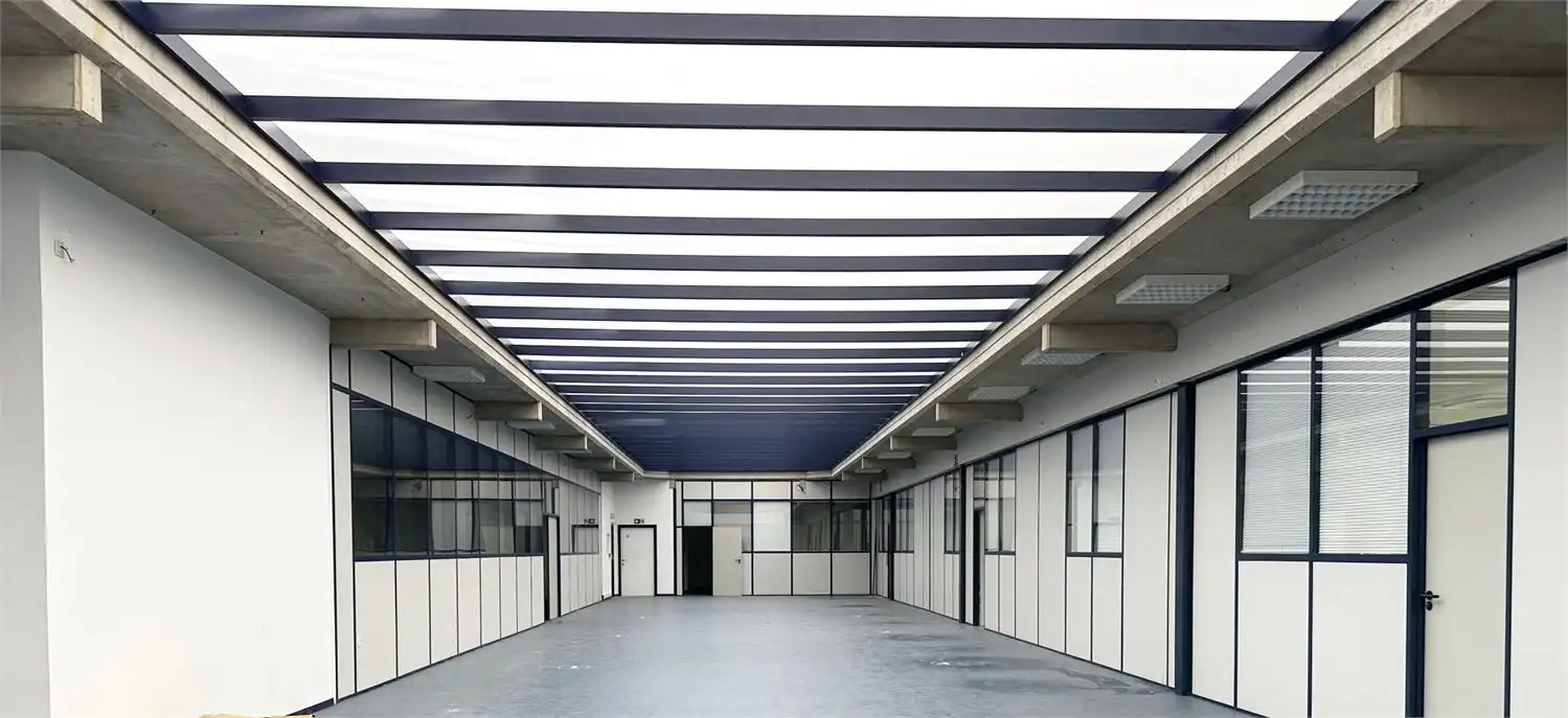 ERG RUIM KANTOOR NABIJ OPRIT AUTOSTRADE foto 6