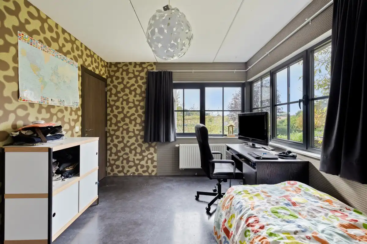 Energiezuinige, moderne villa op een perceel van net geen 24 are foto 11