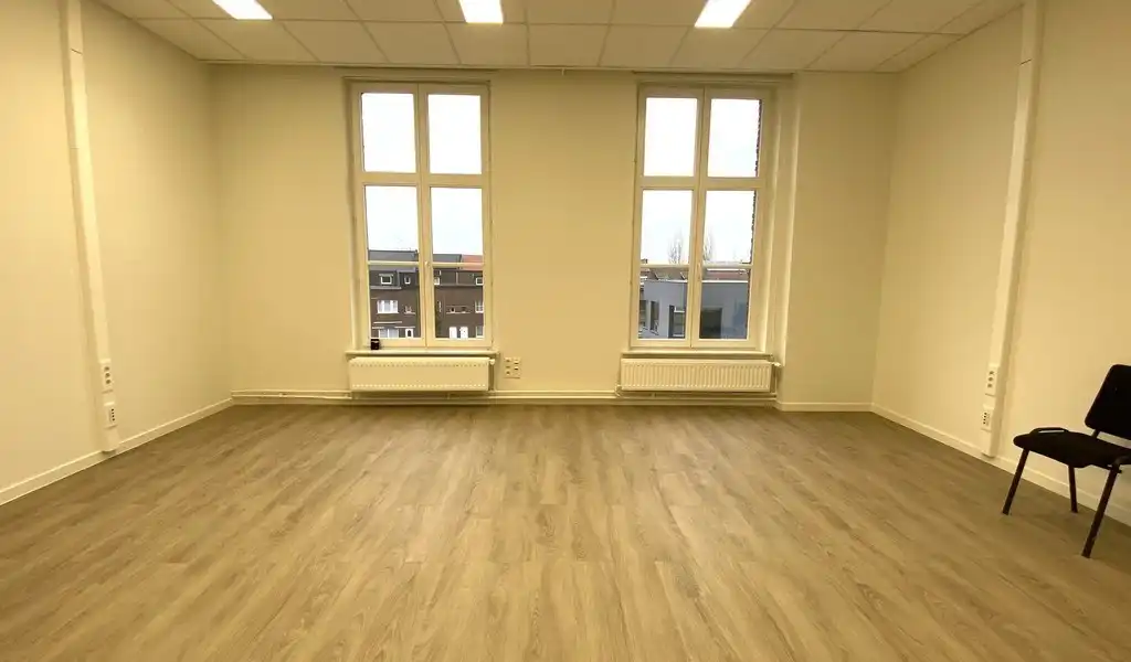 Kantoren te huur in voormalige directeurswoning in Gent foto 15