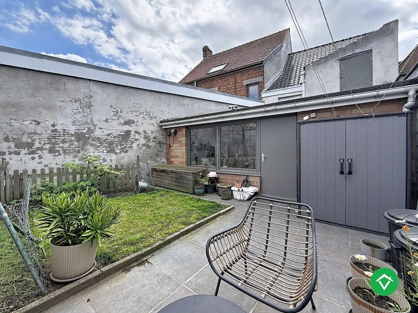 Woning met twee slaapkamers en tuin te Eernegem foto 10