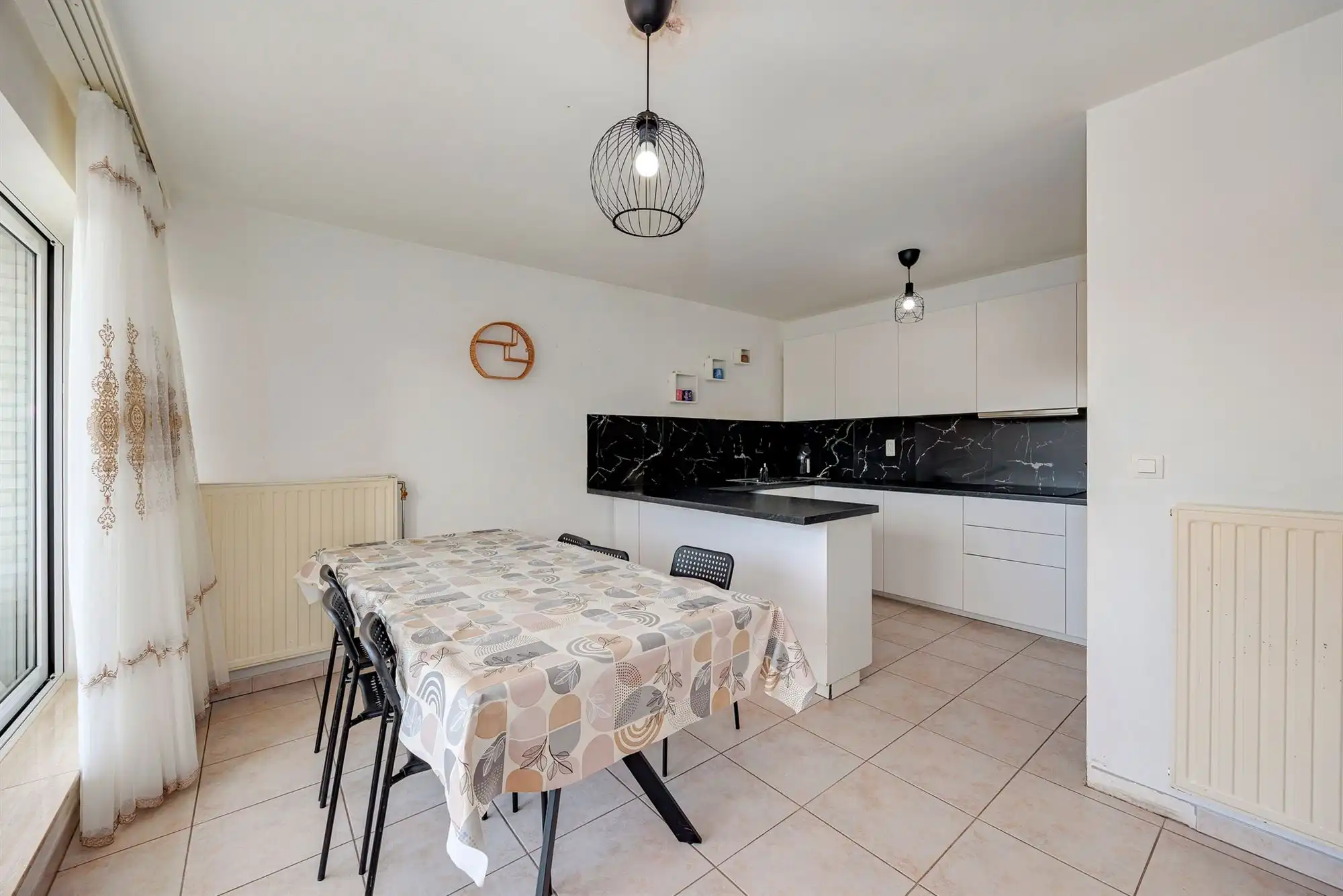 Ruim3-slpk appartement met terras en P foto 6