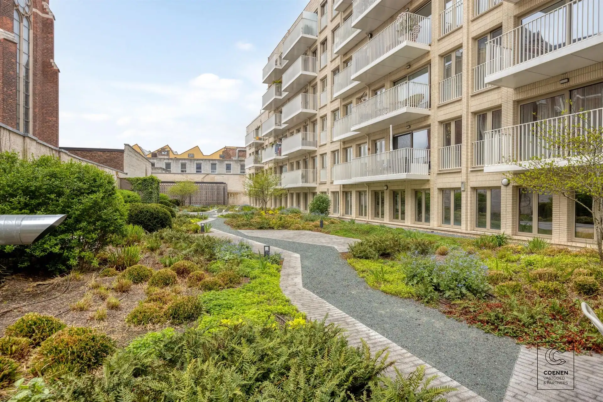 Ruim drieslaapkamer appartement op een uitstekende locatie! foto 20