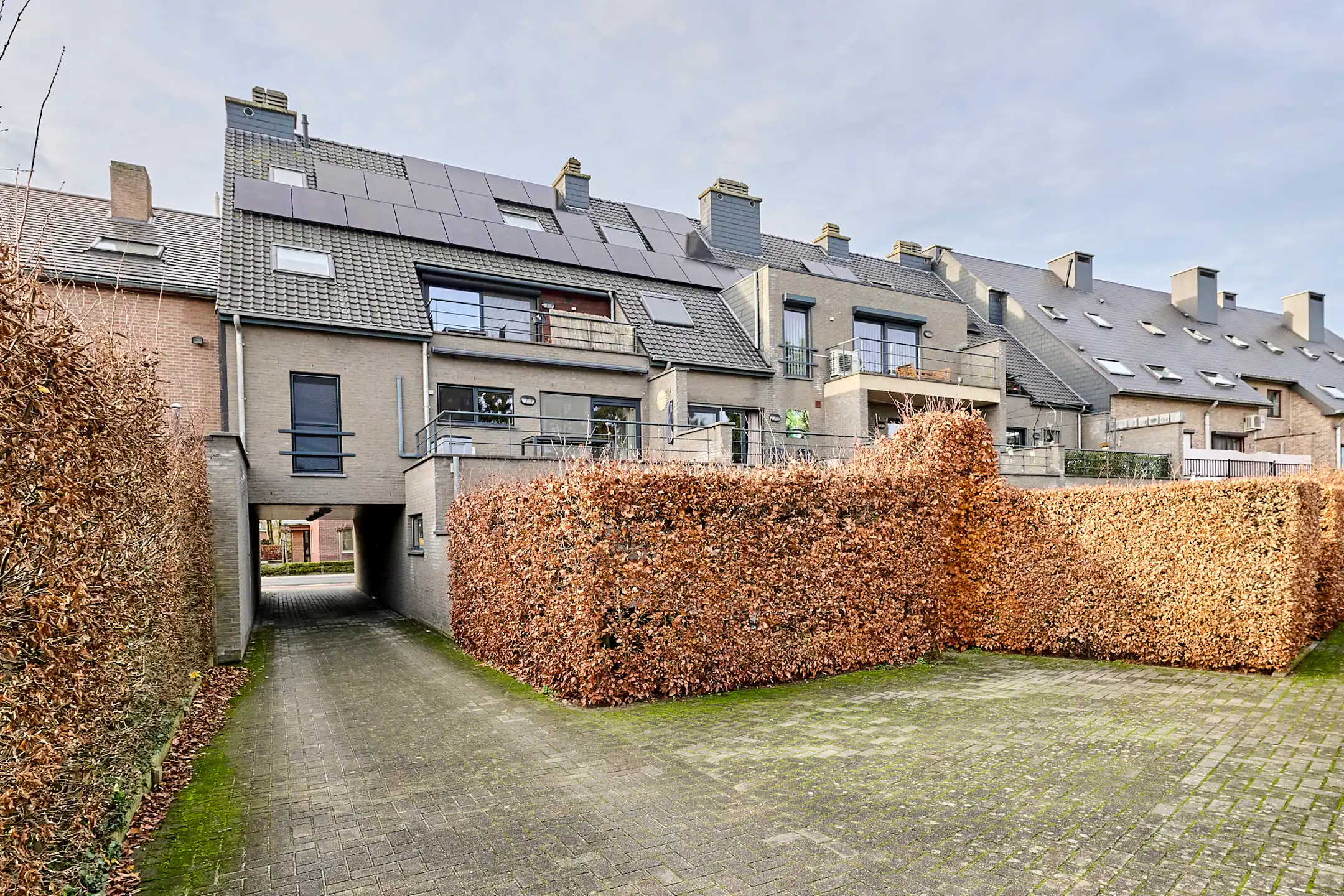 VOLLEDIG VERNIEUWD RUIM EN HOOGWAARDIG AFGEWERKT APPARTEMENT foto 19