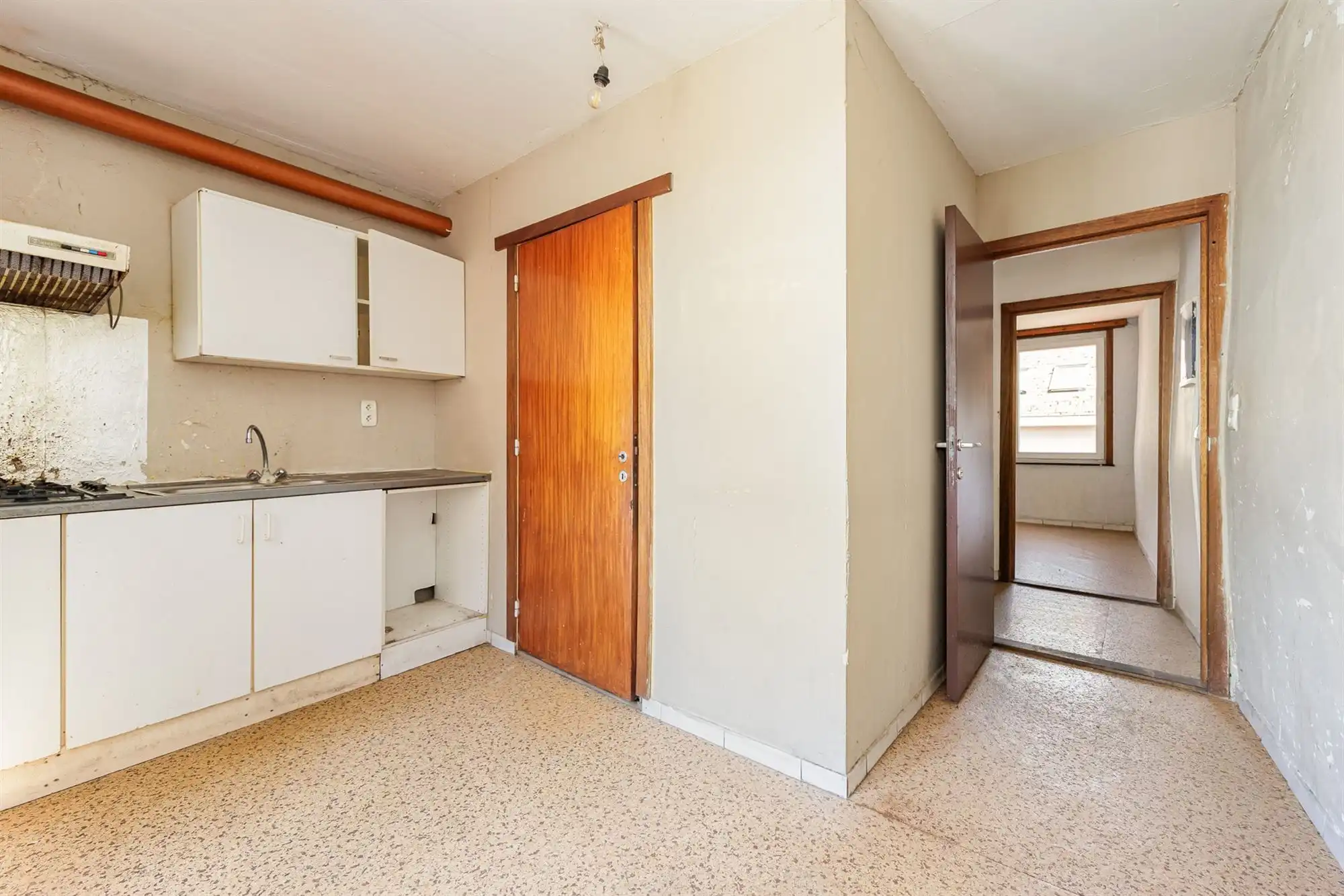 Te renoveren woning met veel potentieel te Mechelen foto 9