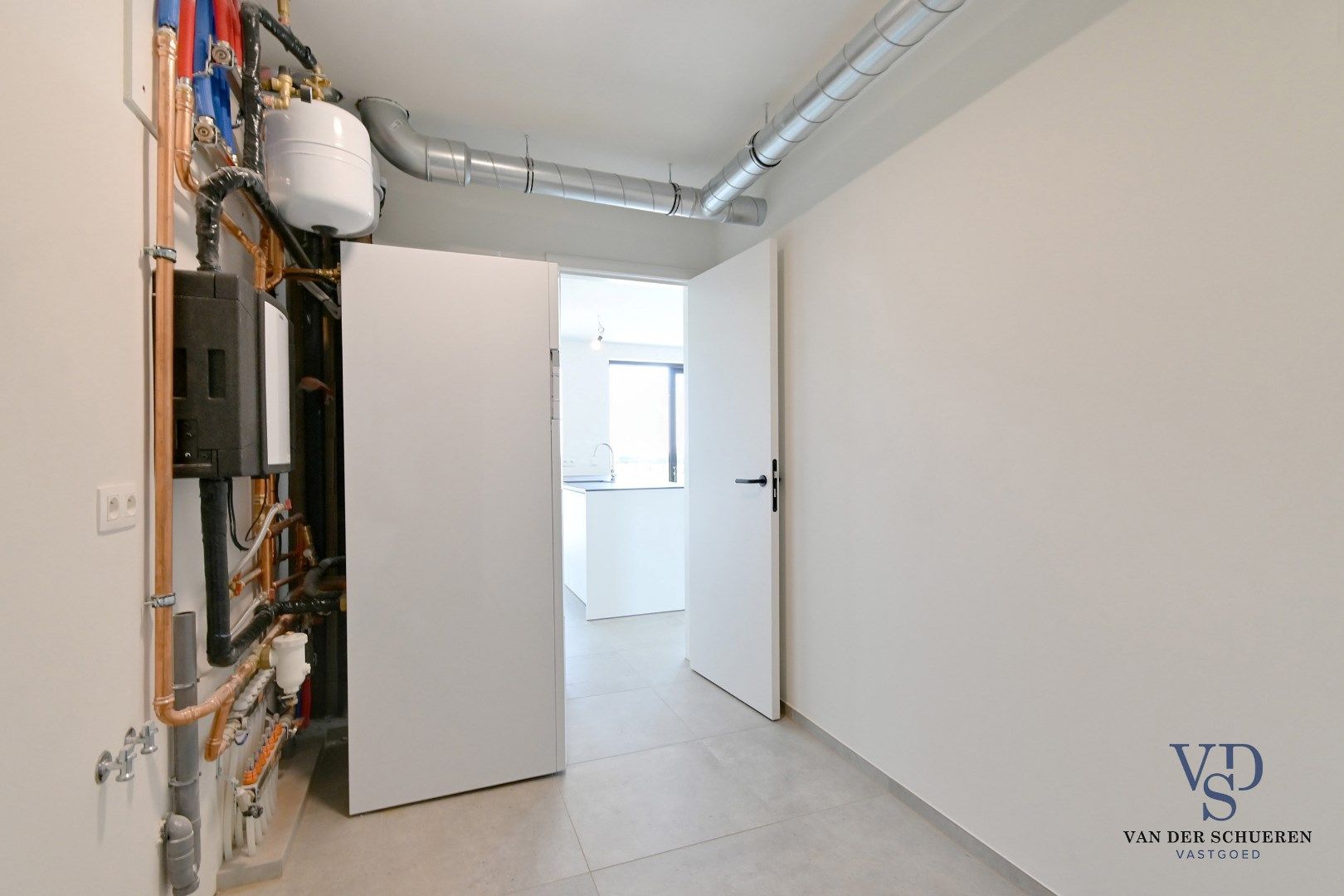 Half Open Bebouwing met afzonderlijke garage  foto 15