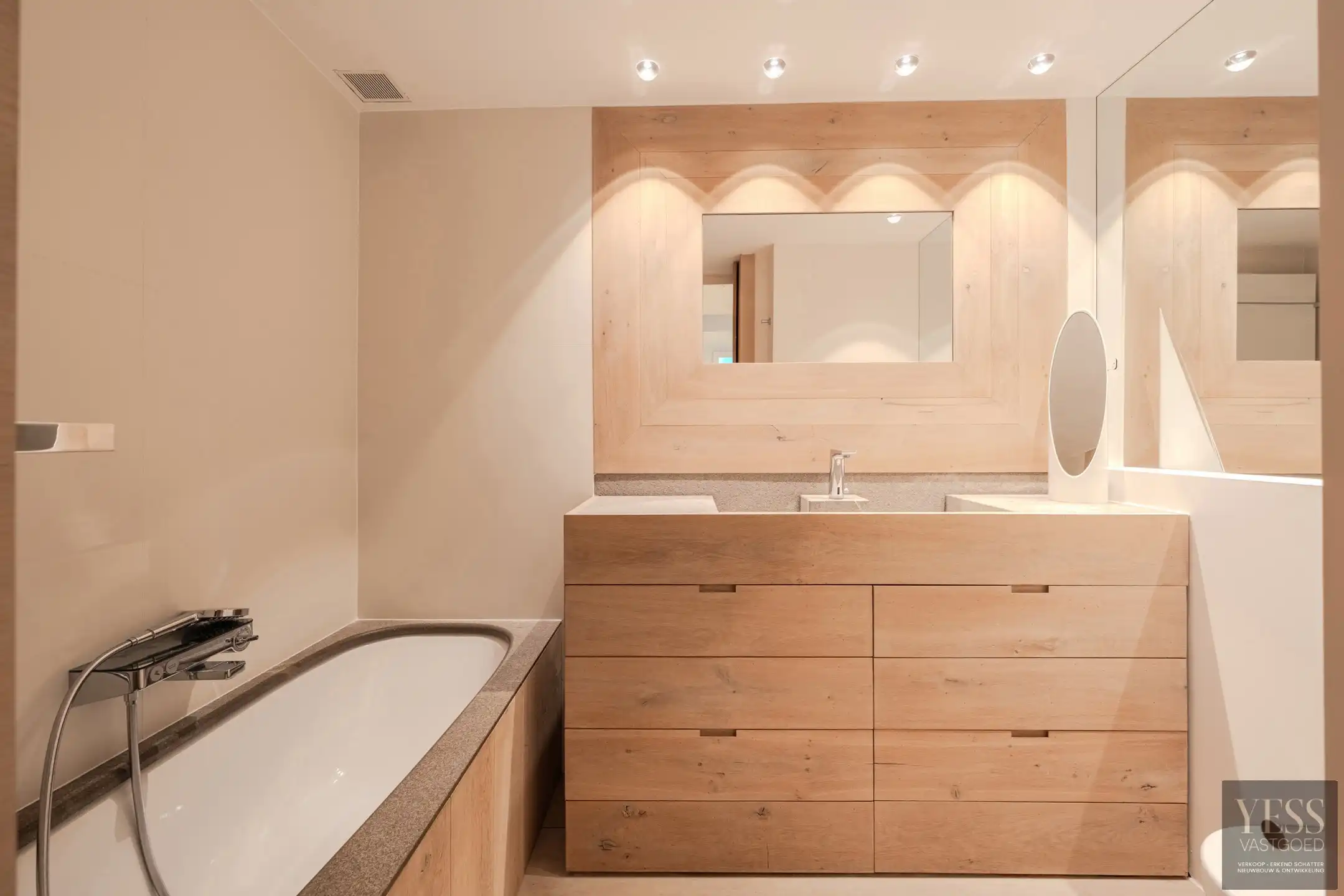 Exclusief lumineus gelijkvloers “design” app. hartje Zoute! foto 18