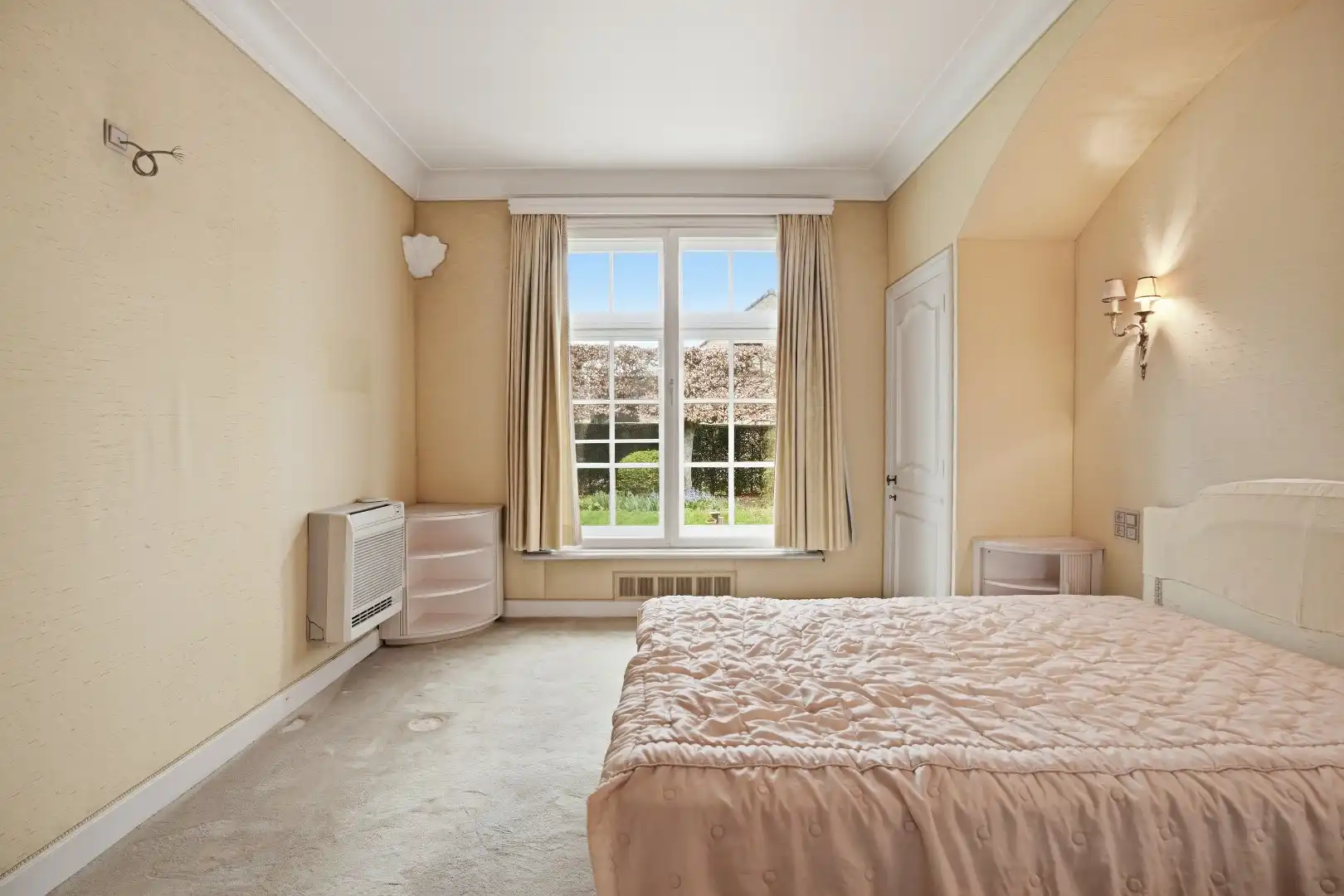 Statige woning te koop in centrum Stasegem, onder de kerktoren op 1000 m² grond, afgewerkt met authentieke en kwaliteitsvolle materialen. foto 15