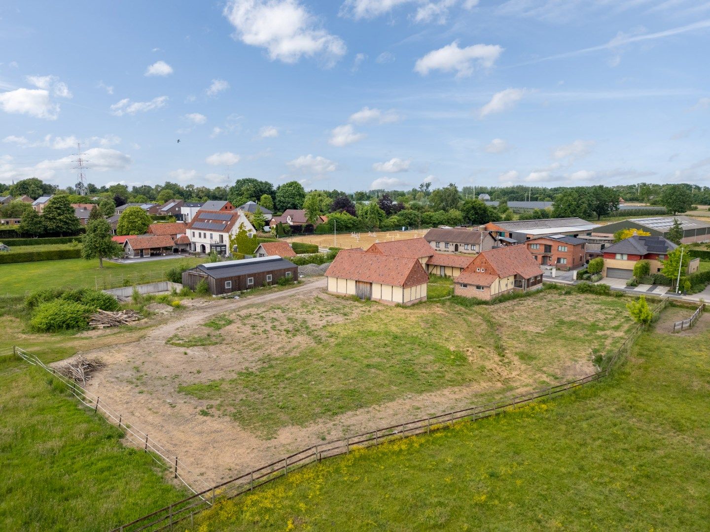 UNIEKE VIERKANTSHOEVE met paardenstallen op 7,34 hectare met vergunning voor zwembad en poolhouse foto 40