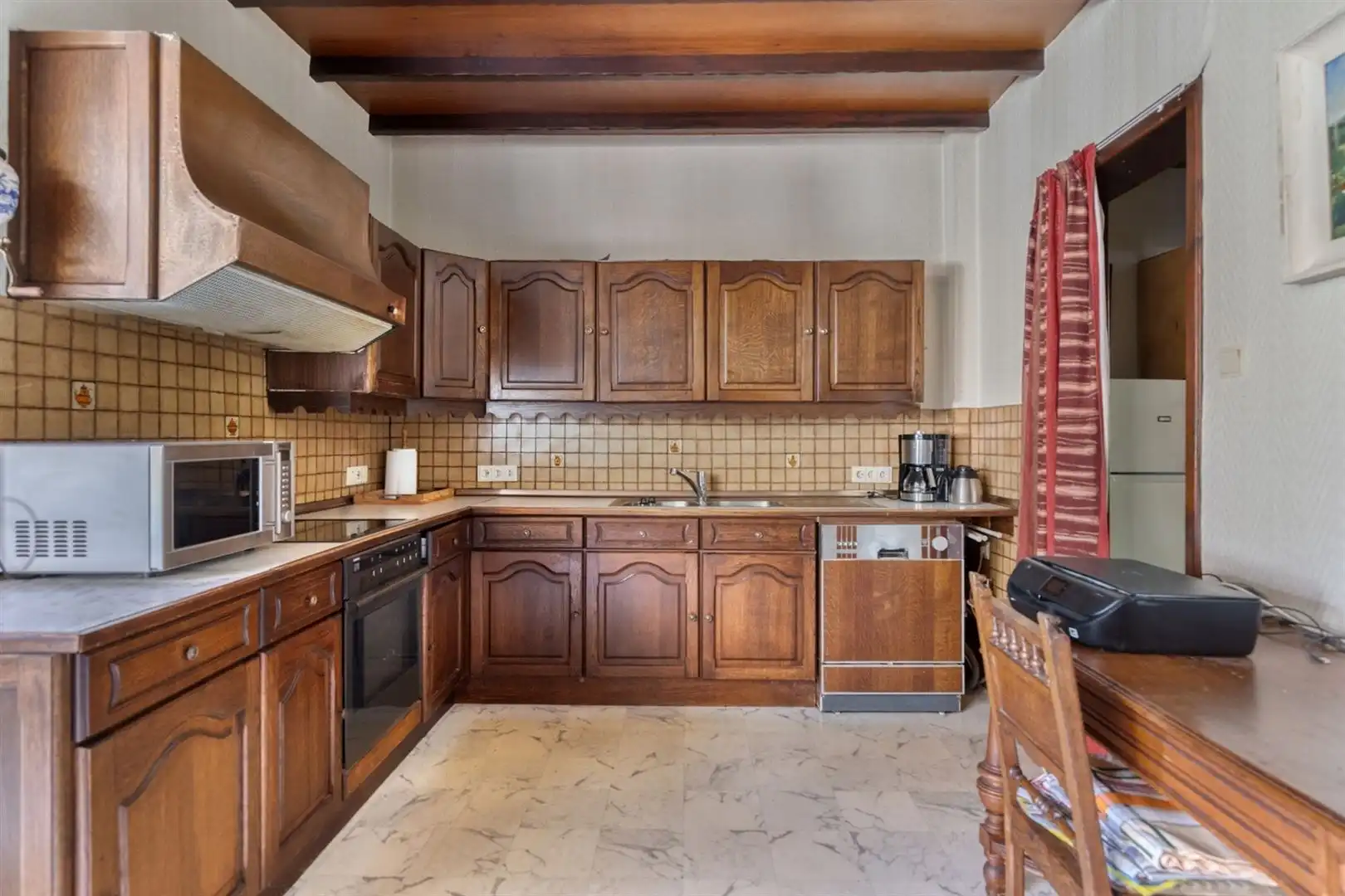 Te renoveren woning met 4 slaapkamers foto 11