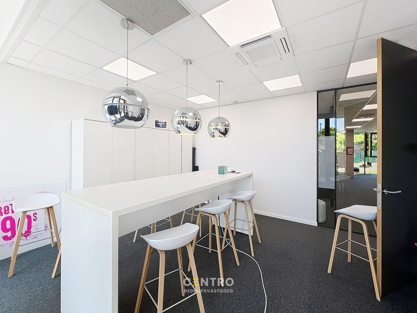 Instapklare kantoorruimte 175 m² TE HUUR in prestigieus D-One gebouw – Kortrijk. foto 15