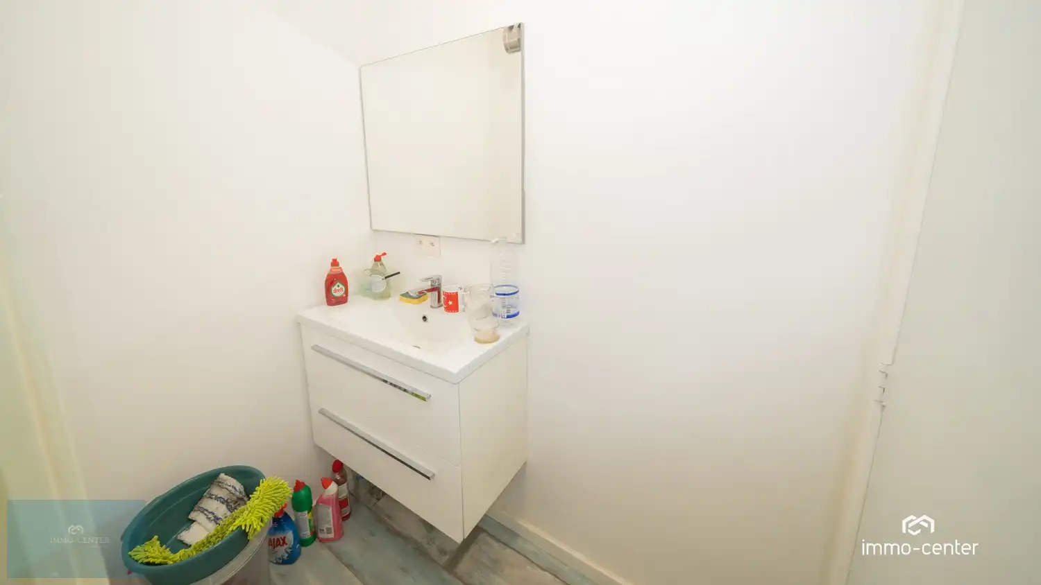 COMMERCIEEL HANDELSPAND (60m²) MET VERNIEUWDE WOONST (2 SLPK) EN GARAGE IN DE BRUISENDE STALENSTRAAT foto 7