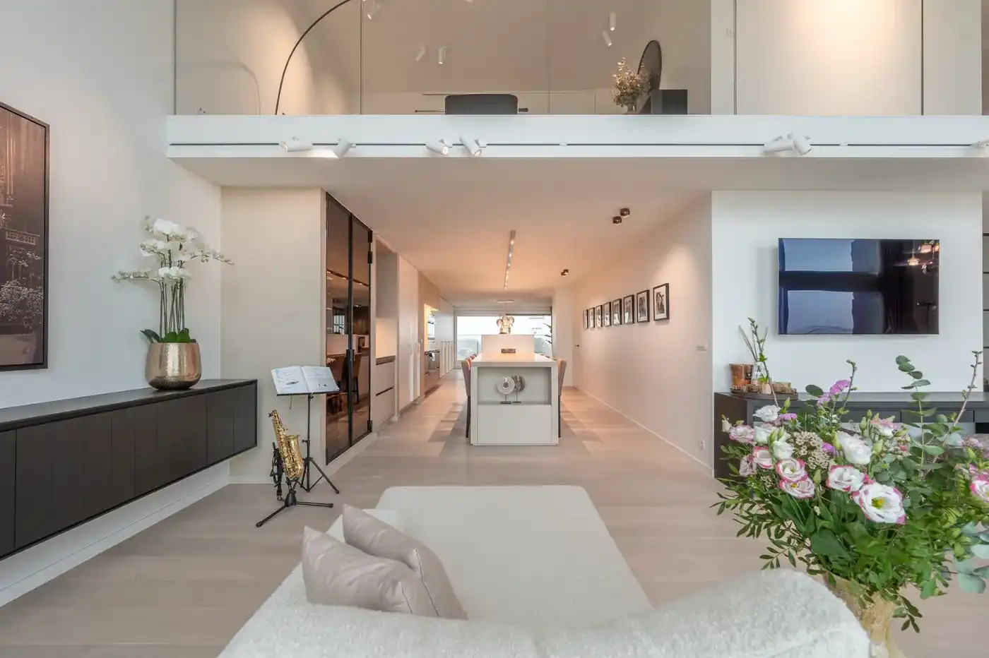 Uitzonderlijk duplex-penthouse met mezzanine en panoramisch zeezicht foto 9