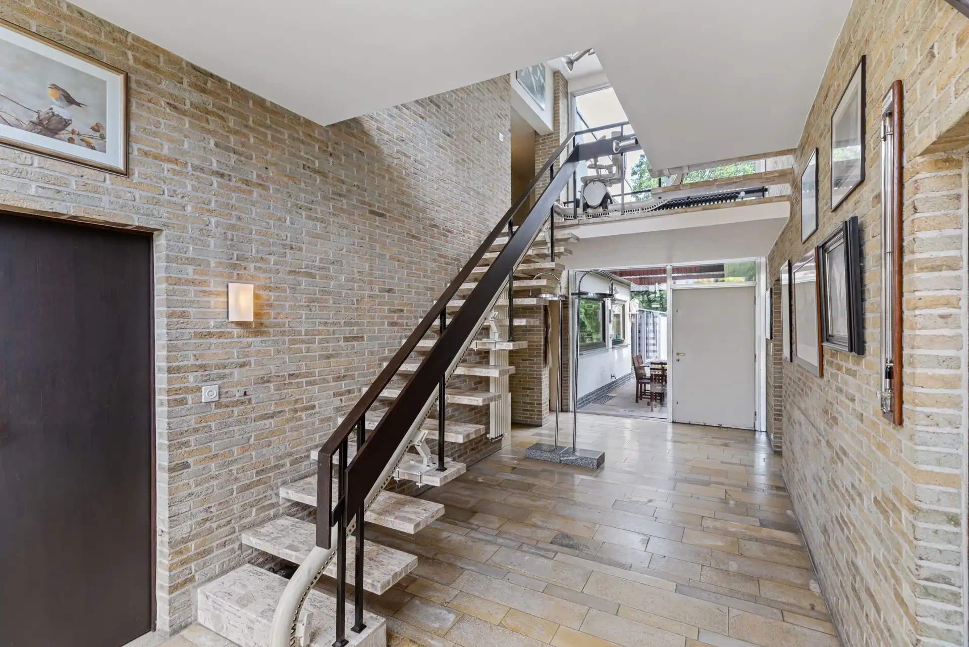Karaktervolle architectenvilla op een royaal perceel van 1.286 m² getekend door architect Piet Pauwels foto 6