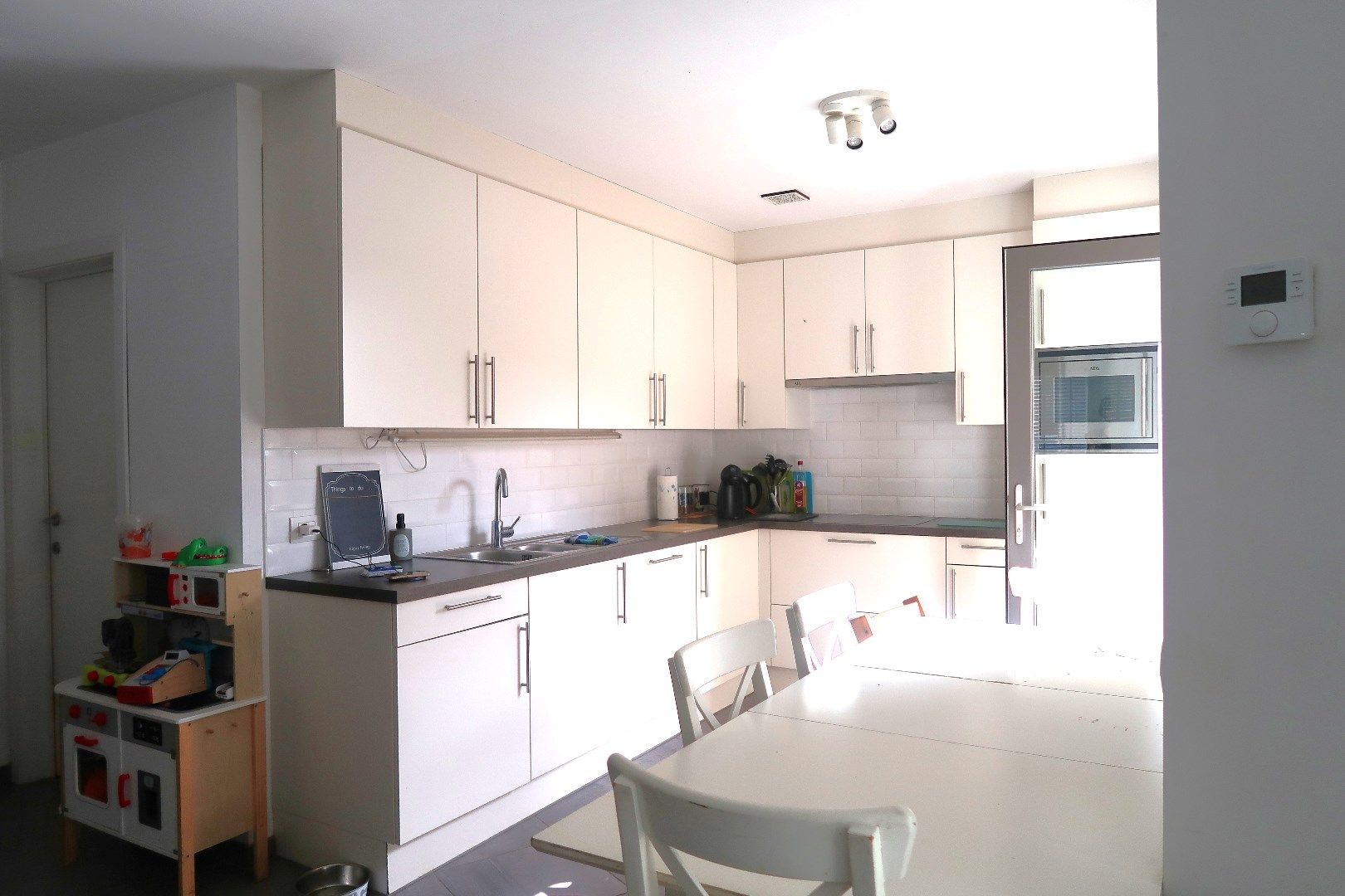 Huis met 6 slaapkamers in Zerkegem foto 2