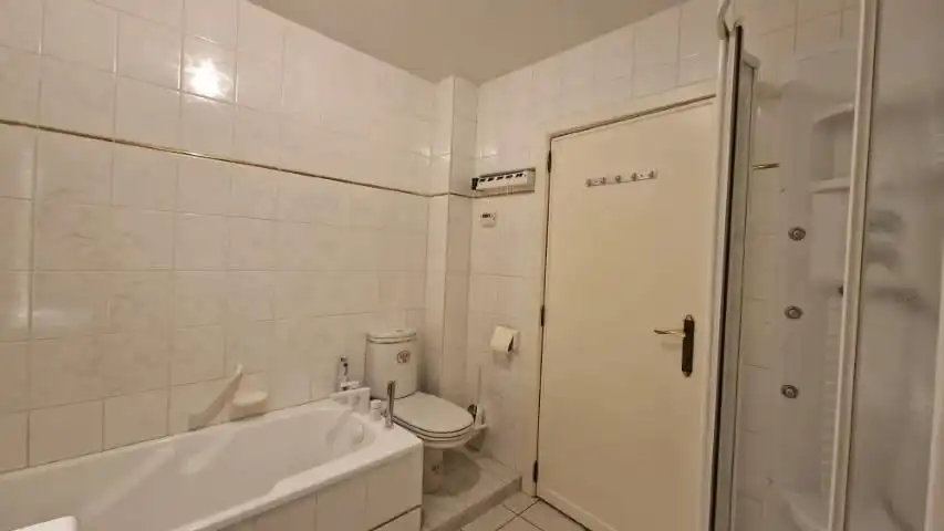 Praktisch ingericht en ruim APPARTEMENT met 2 slaapkamers, mooie leefruimten en garage in centrum van Tienen. foto 22