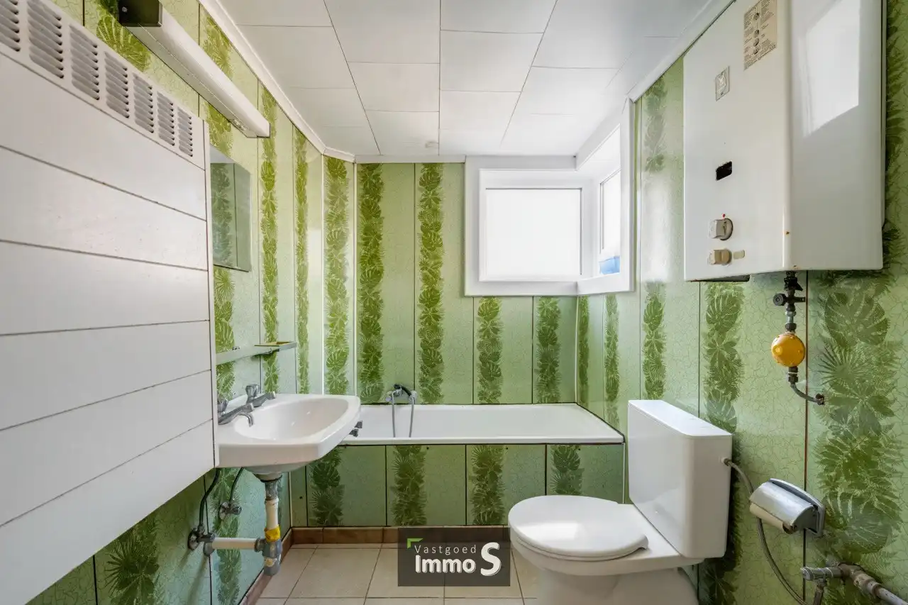 Te renoveren woning in Alveringem foto 10