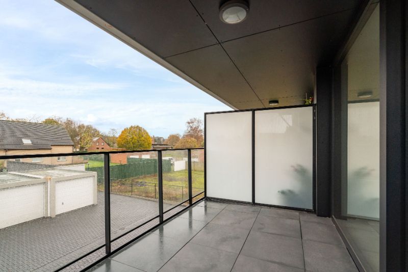 RUIM NIEUWBOUWAPPARTEMENT MET TERRAS EN GARAGE foto 12